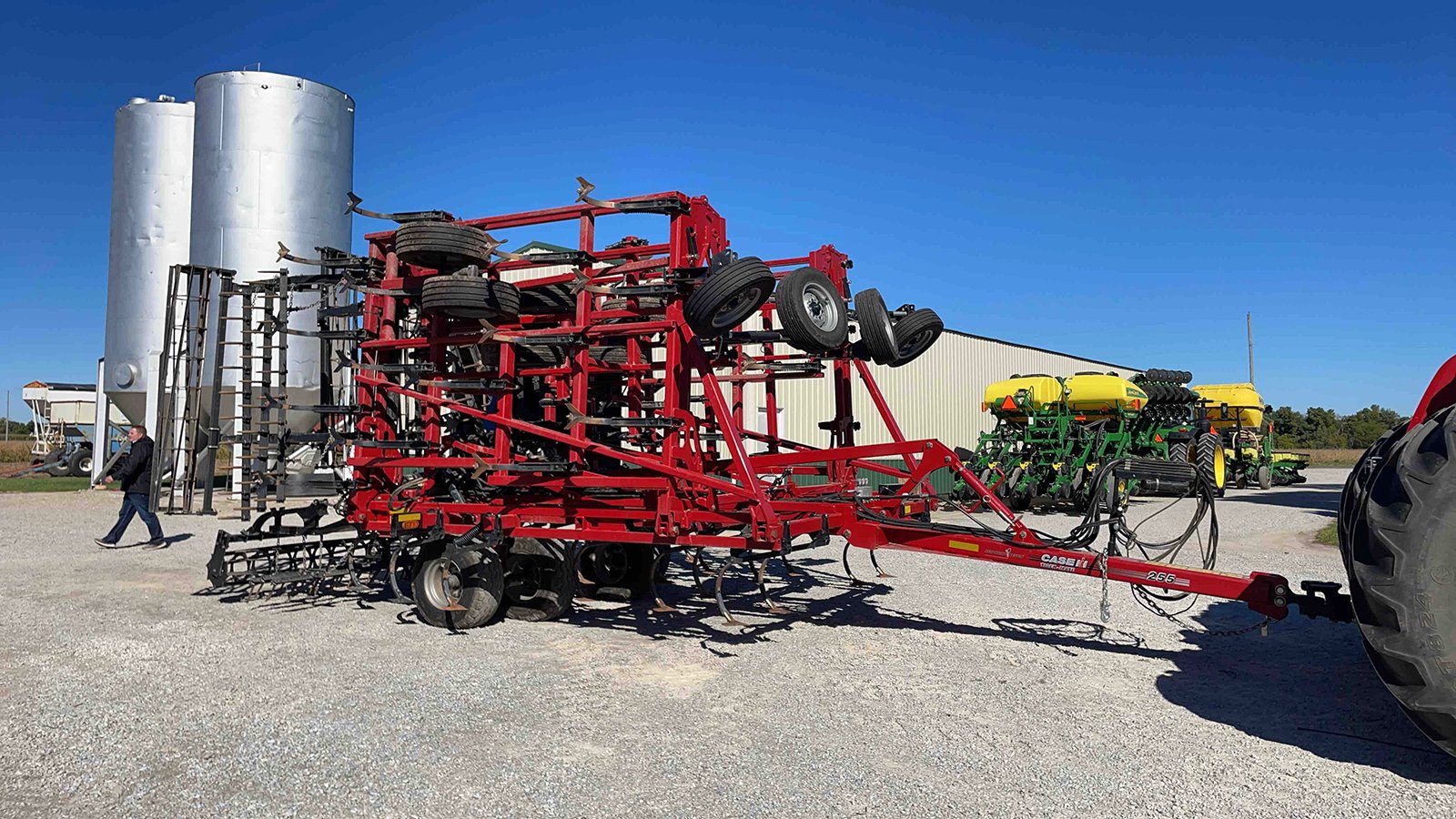 Property photo 41 - FARM EQUIPMENT AUCTION IN CUMBERLAND COUNTY, ILLINOIS