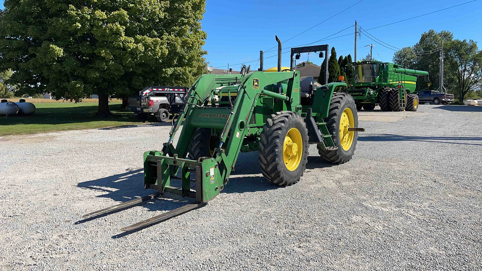 Property photo 11 - FARM EQUIPMENT AUCTION IN CUMBERLAND COUNTY, ILLINOIS