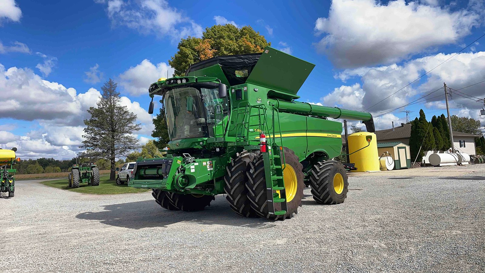 Property photo 3 - FARM EQUIPMENT AUCTION IN CUMBERLAND COUNTY, ILLINOIS