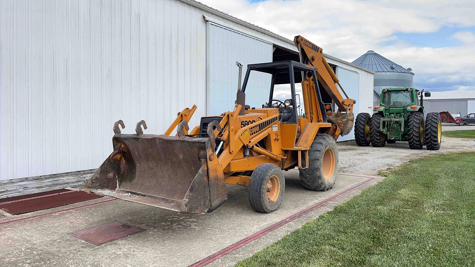 Property photo 79 - FARM EQUIPMENT AUCTION IN CUMBERLAND COUNTY, ILLINOIS