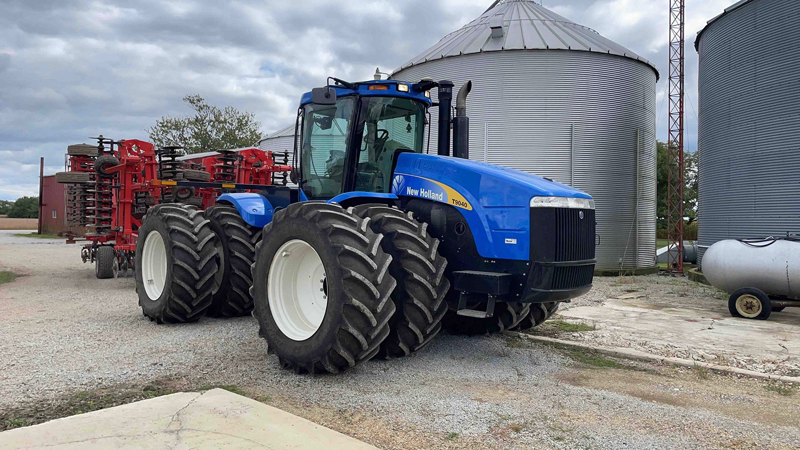 Property photo 31 - FARM EQUIPMENT AUCTION IN CUMBERLAND COUNTY, ILLINOIS