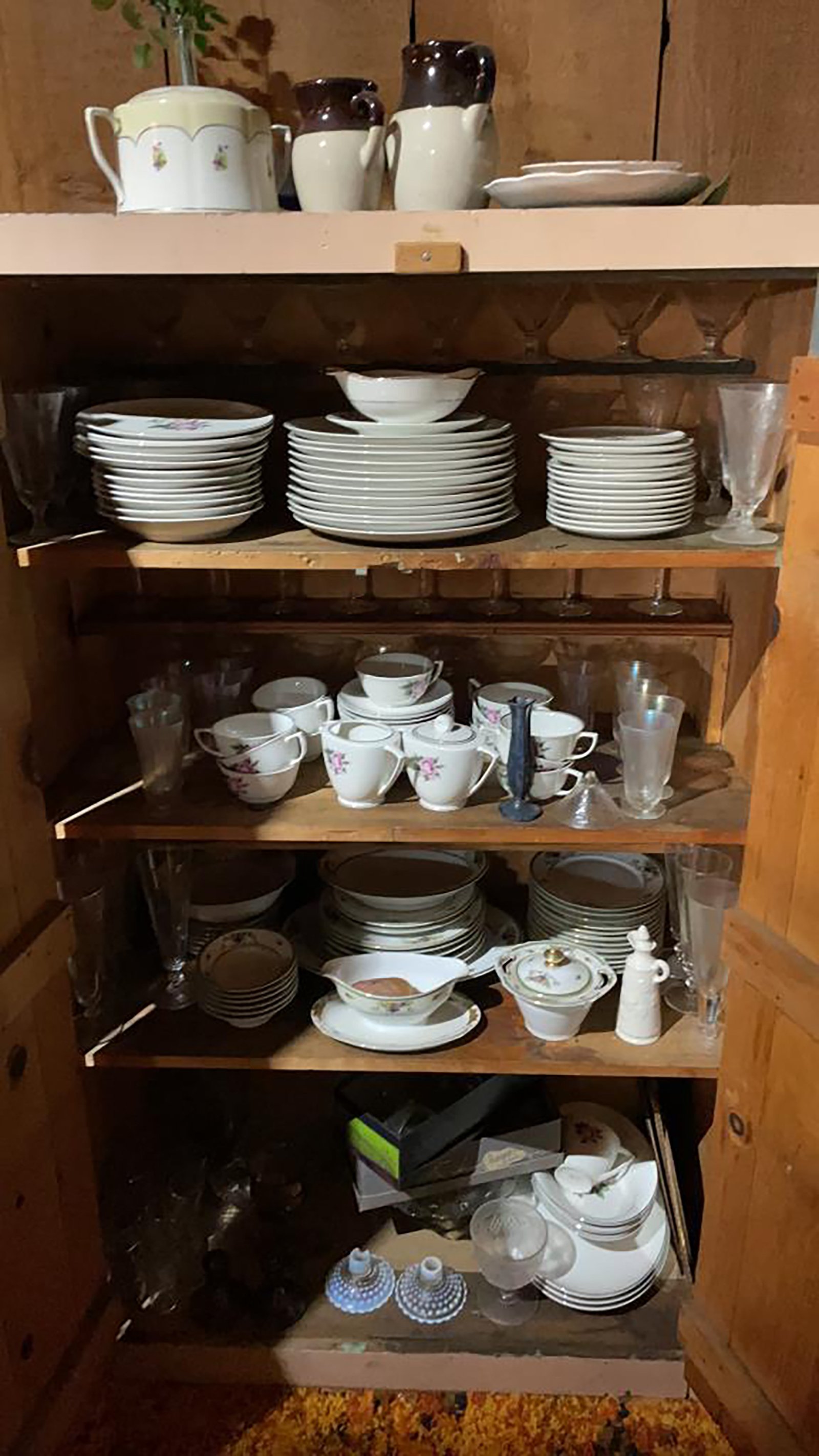 Property photo 437 - TIMED ONLINE ONLY PERSONAL PROPERTY AUCTION IN ALLEN COUNTY, INDIANA