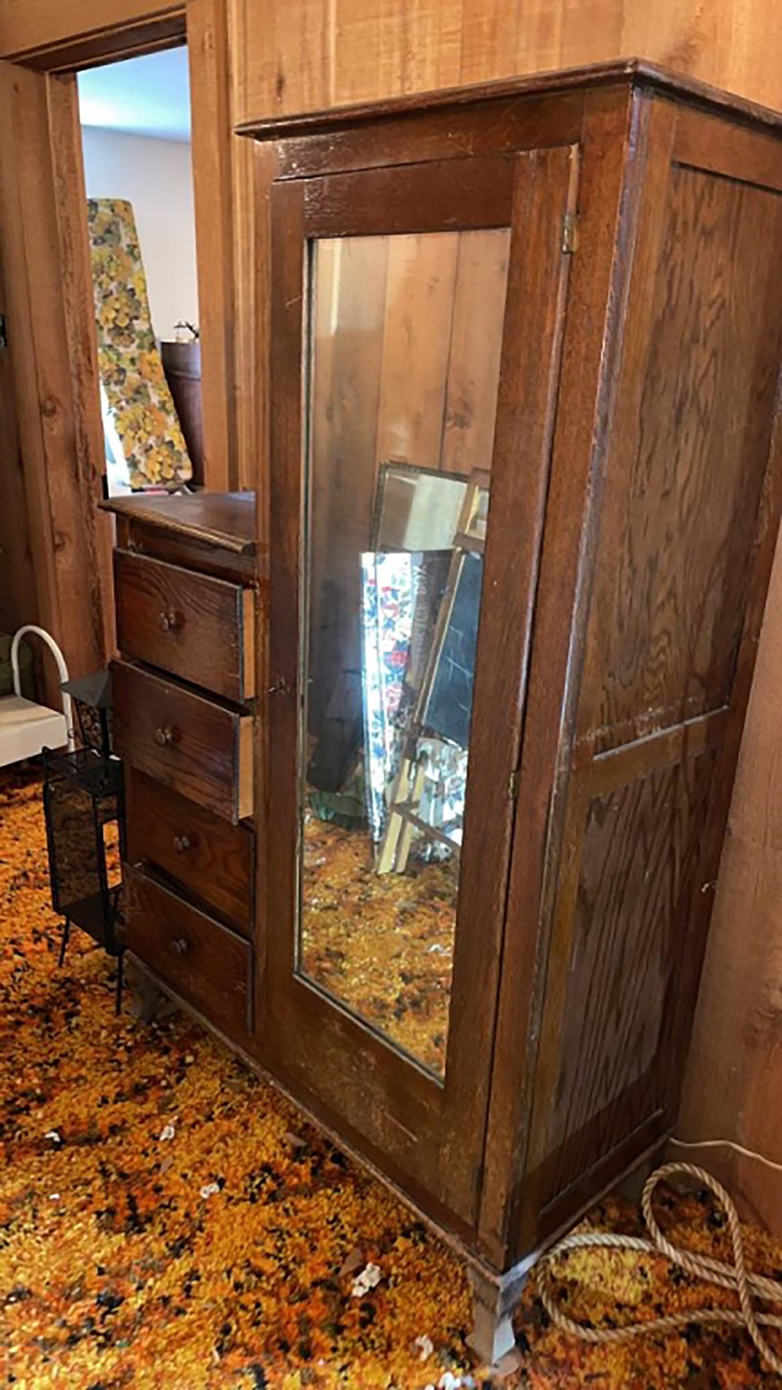 Property photo 469 - TIMED ONLINE ONLY PERSONAL PROPERTY AUCTION IN ALLEN COUNTY, INDIANA