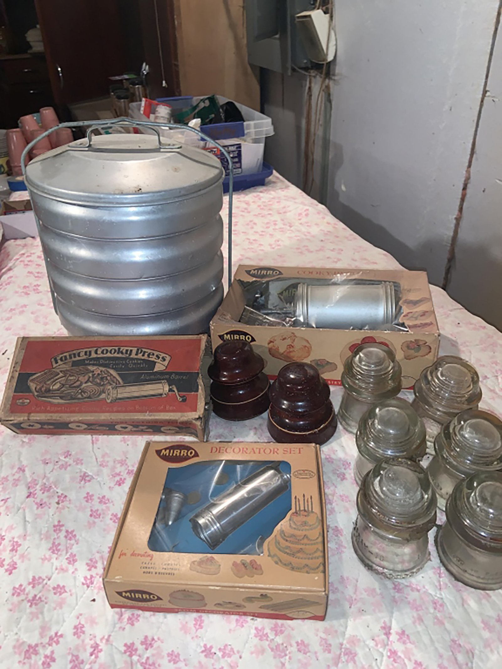 Property photo 579 - TIMED ONLINE ONLY PERSONAL PROPERTY AUCTION IN ALLEN COUNTY, INDIANA