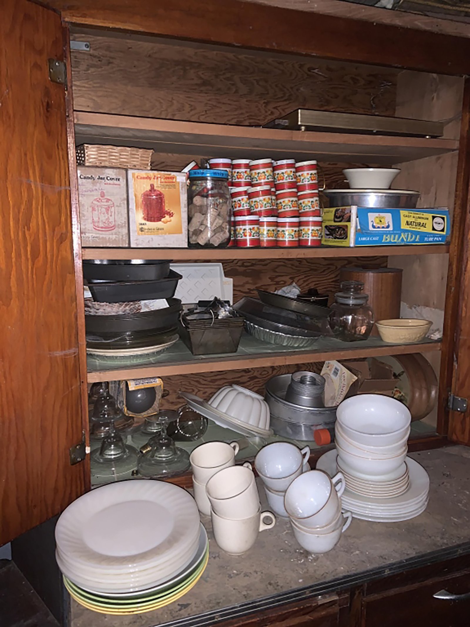 Property photo 581 - TIMED ONLINE ONLY PERSONAL PROPERTY AUCTION IN ALLEN COUNTY, INDIANA