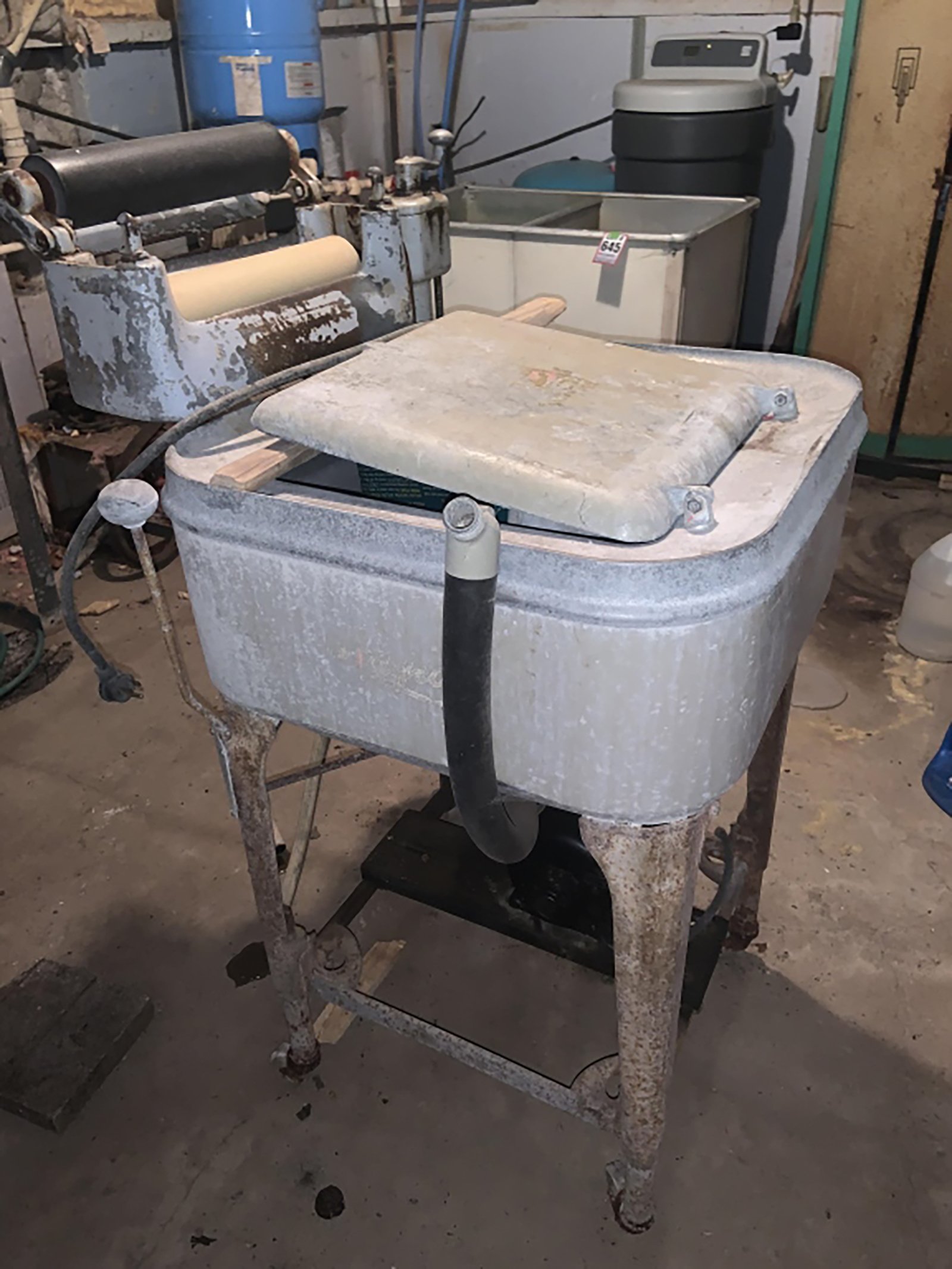 Property photo 597 - TIMED ONLINE ONLY PERSONAL PROPERTY AUCTION IN ALLEN COUNTY, INDIANA