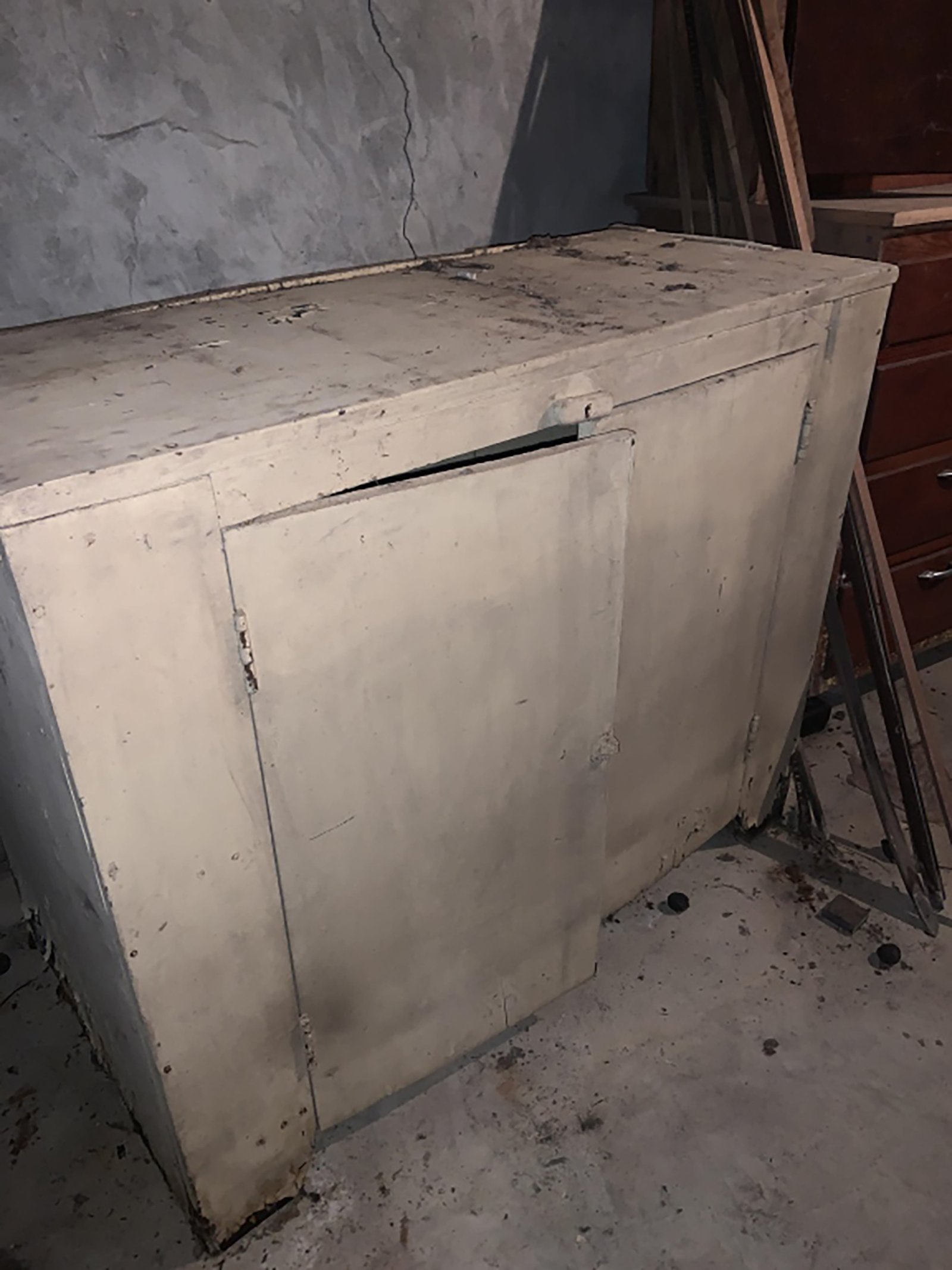 Property photo 611 - TIMED ONLINE ONLY PERSONAL PROPERTY AUCTION IN ALLEN COUNTY, INDIANA