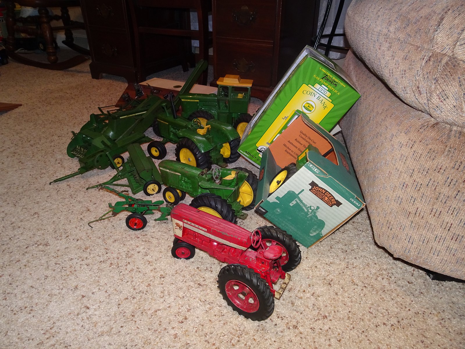 Property photo 5 - FARM EQUIPMENT AND TOYS AUCTION IN WELLS COUNTY, INDIANA