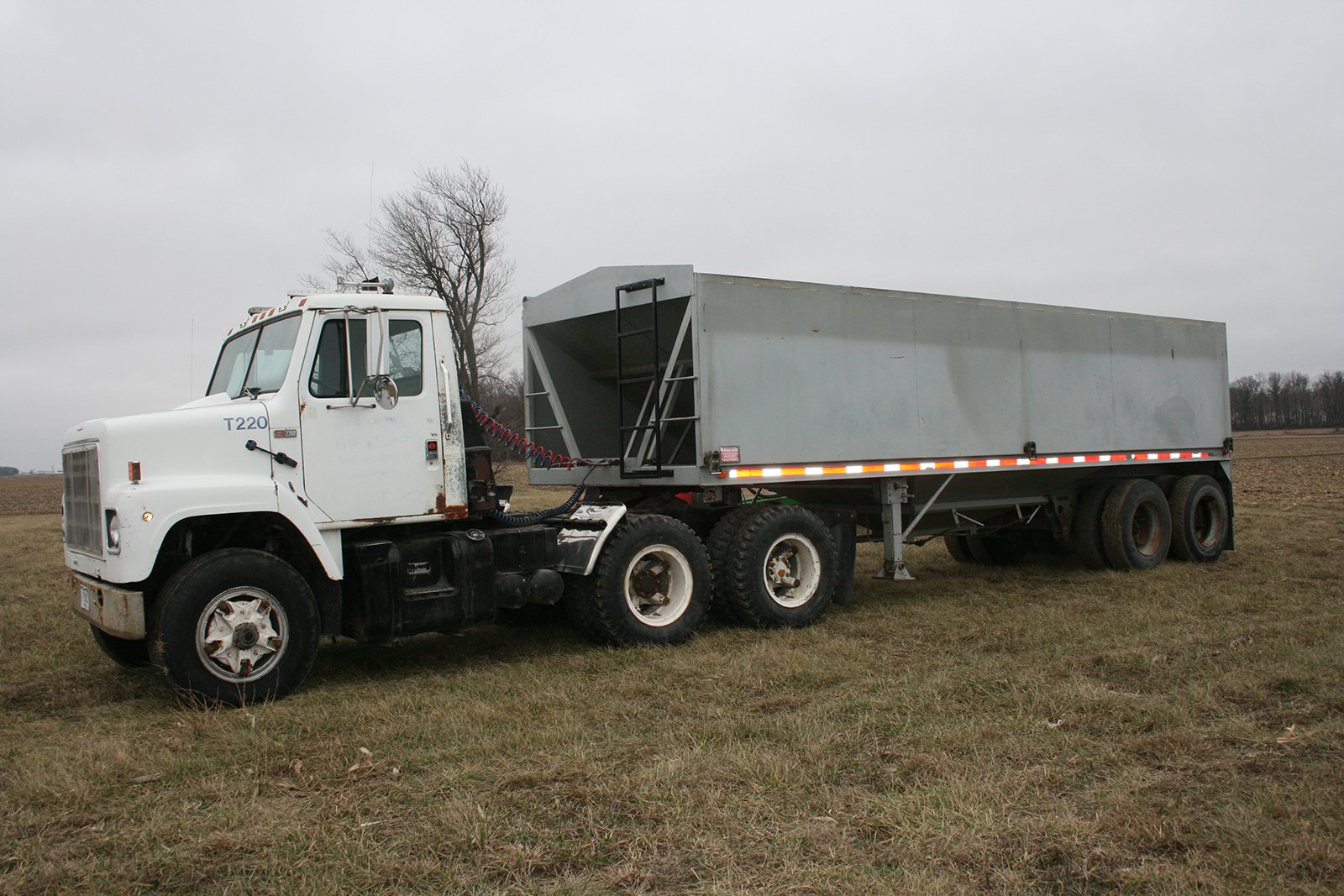 Property photo 37 - FARM EQUIPMENT AUCTION IN HOWARD COUNTY, INDIANA