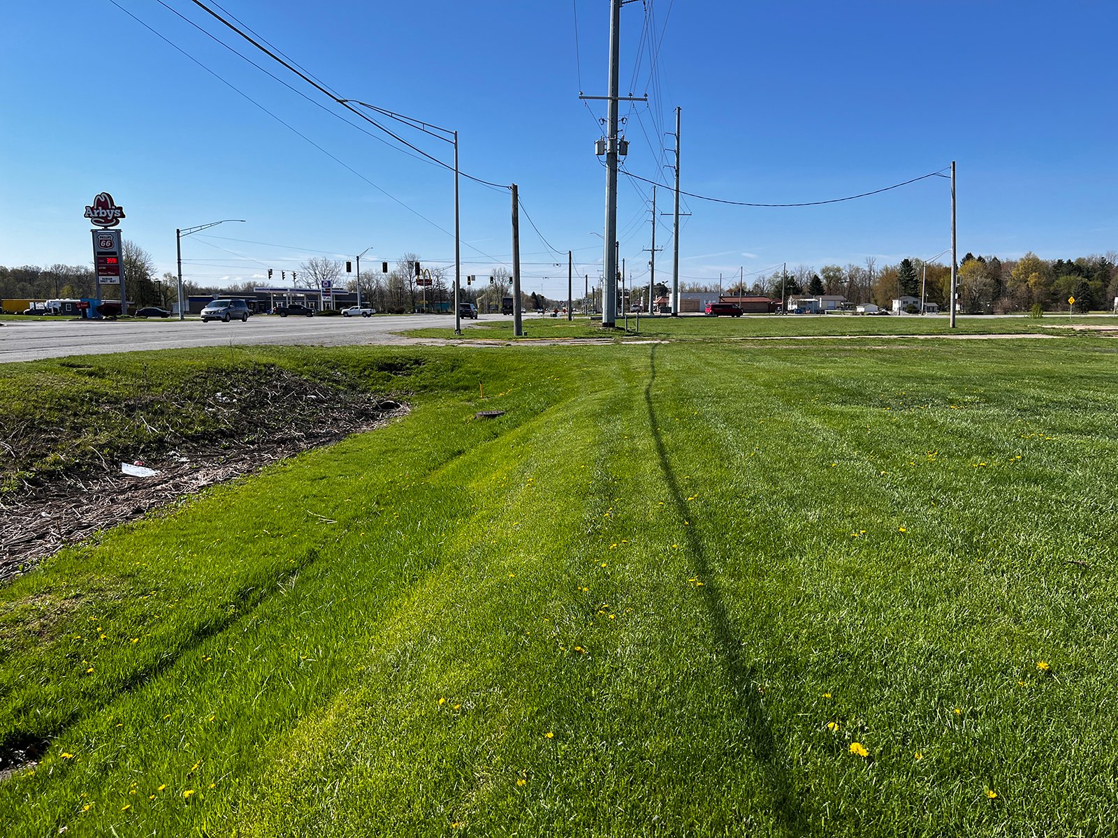 Property photo 1 - TIMED ONLINE ONLY PRIME ZONED HIGHWAY COMMERCIAL DISTRICT REAL ESTATE AUCTION