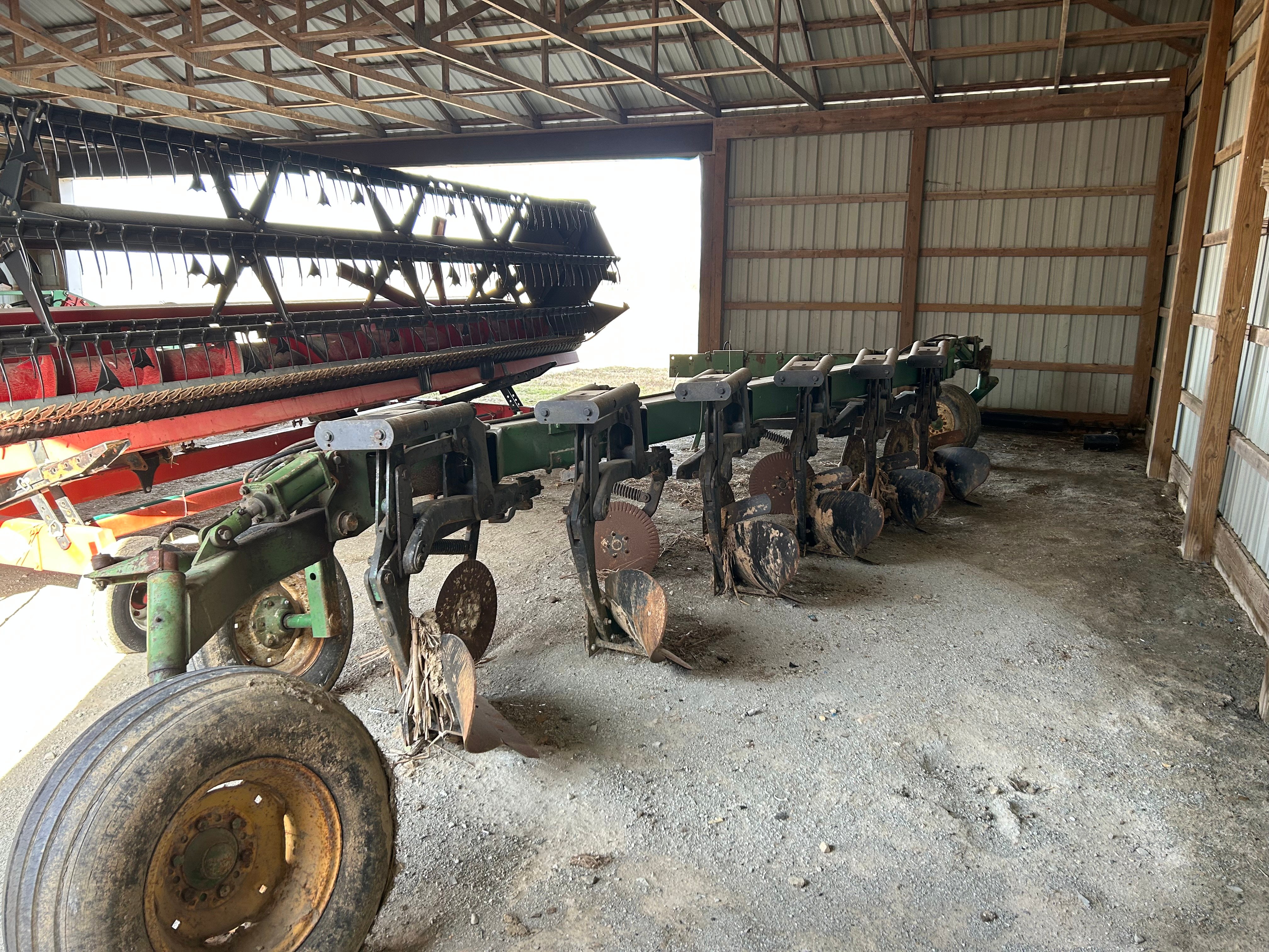 Property photo 32 - FARM EQUIPMENT AUCTION IN MADISON COUNTY, INDIANA