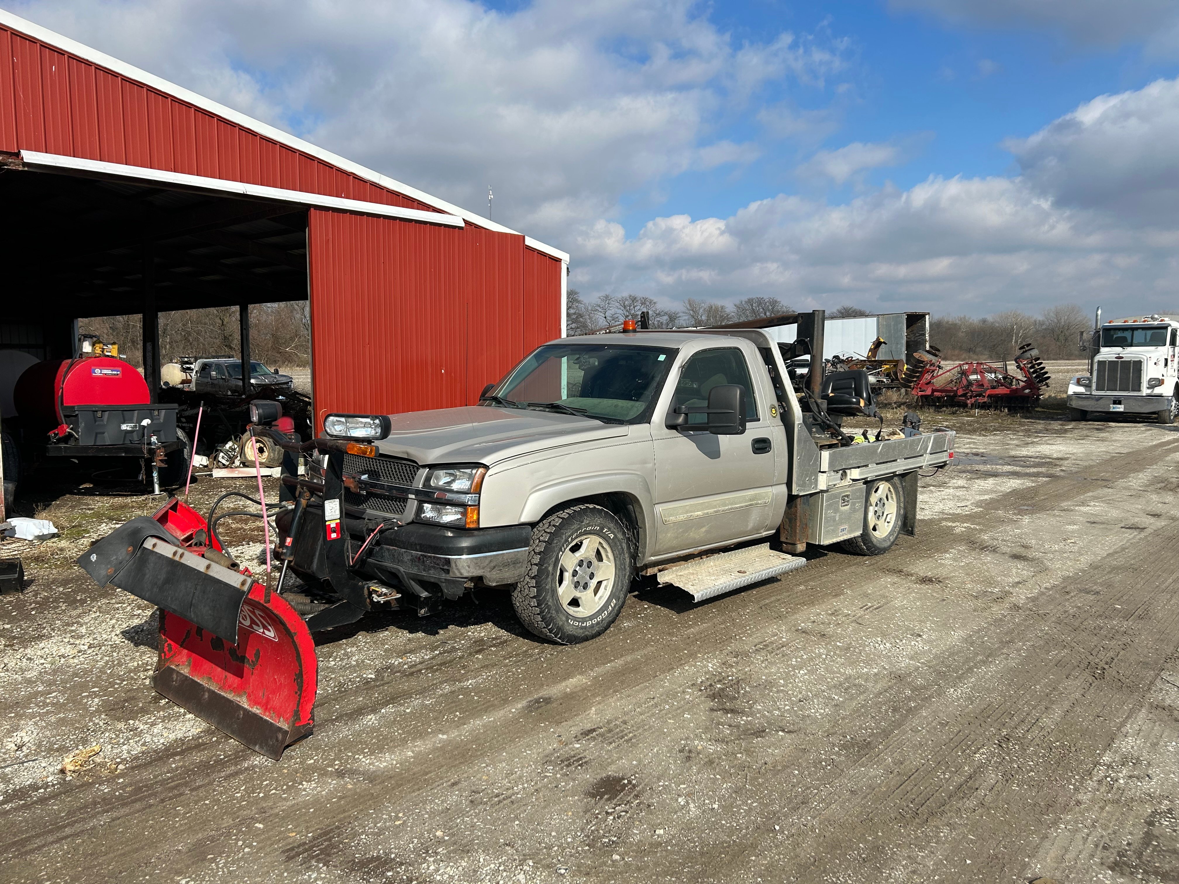 Property photo 27 - FARM EQUIPMENT AUCTION IN MADISON COUNTY, INDIANA