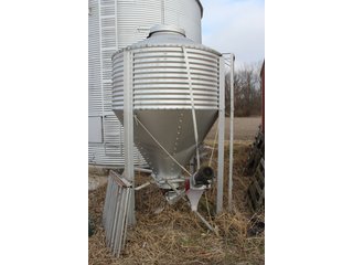 Property photo 48 - FARM EQUIPMENT AUCTION IN MADISON COUNTY, INDIANA