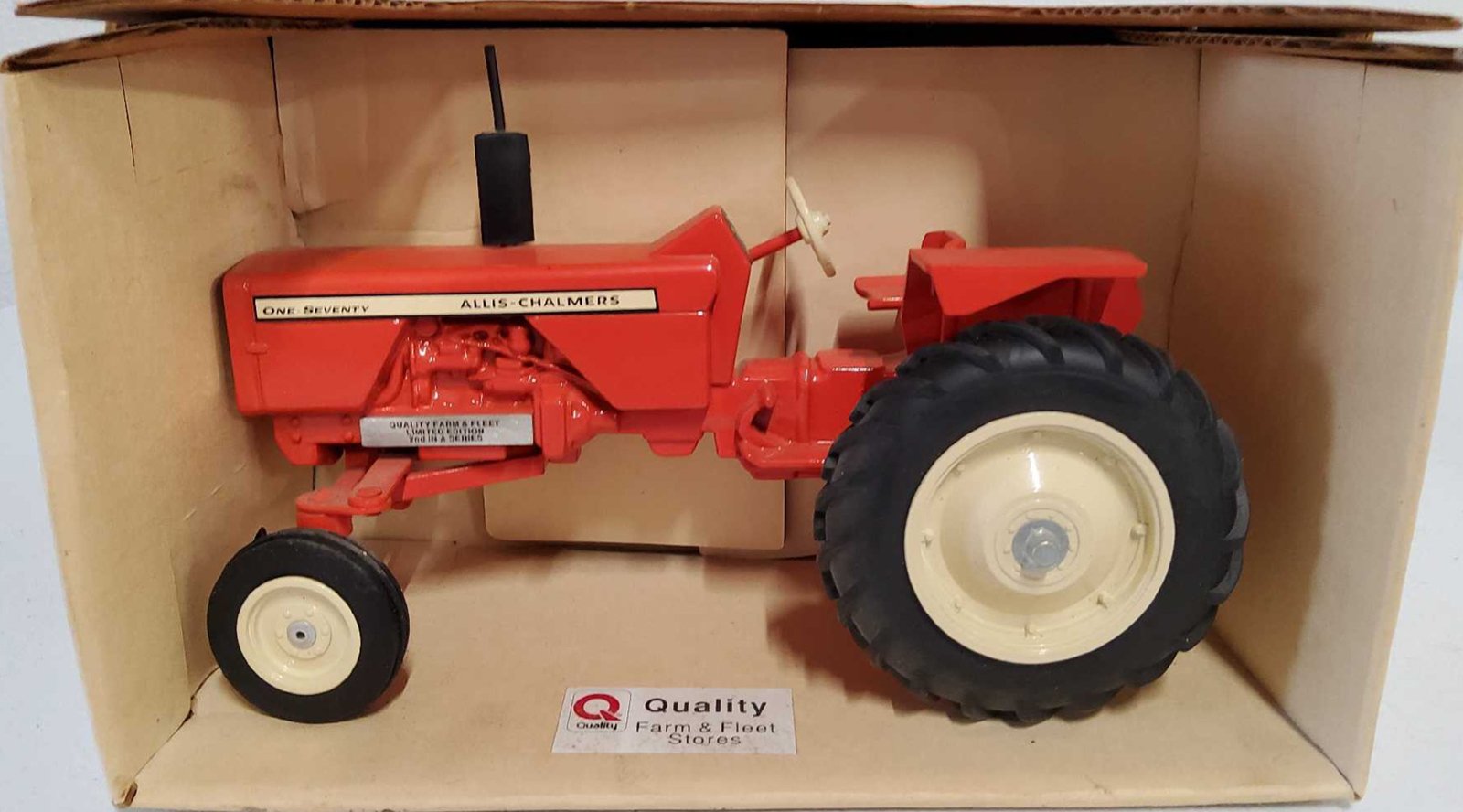 Property photo 9 - TIMED ONLINE ONLY PERSONAL PROPERTY AUCTION IN WHITLEY COUNTY, INDIANA