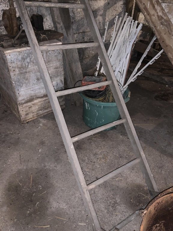 Property photo 404 - TIMED ONLINE ONLY PERSONAL PROPERTY AUCTION IN ALLEN COUNTY, INDIANA