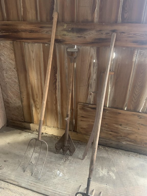Property photo 701 - TIMED ONLINE ONLY PERSONAL PROPERTY AUCTION IN ALLEN COUNTY, INDIANA