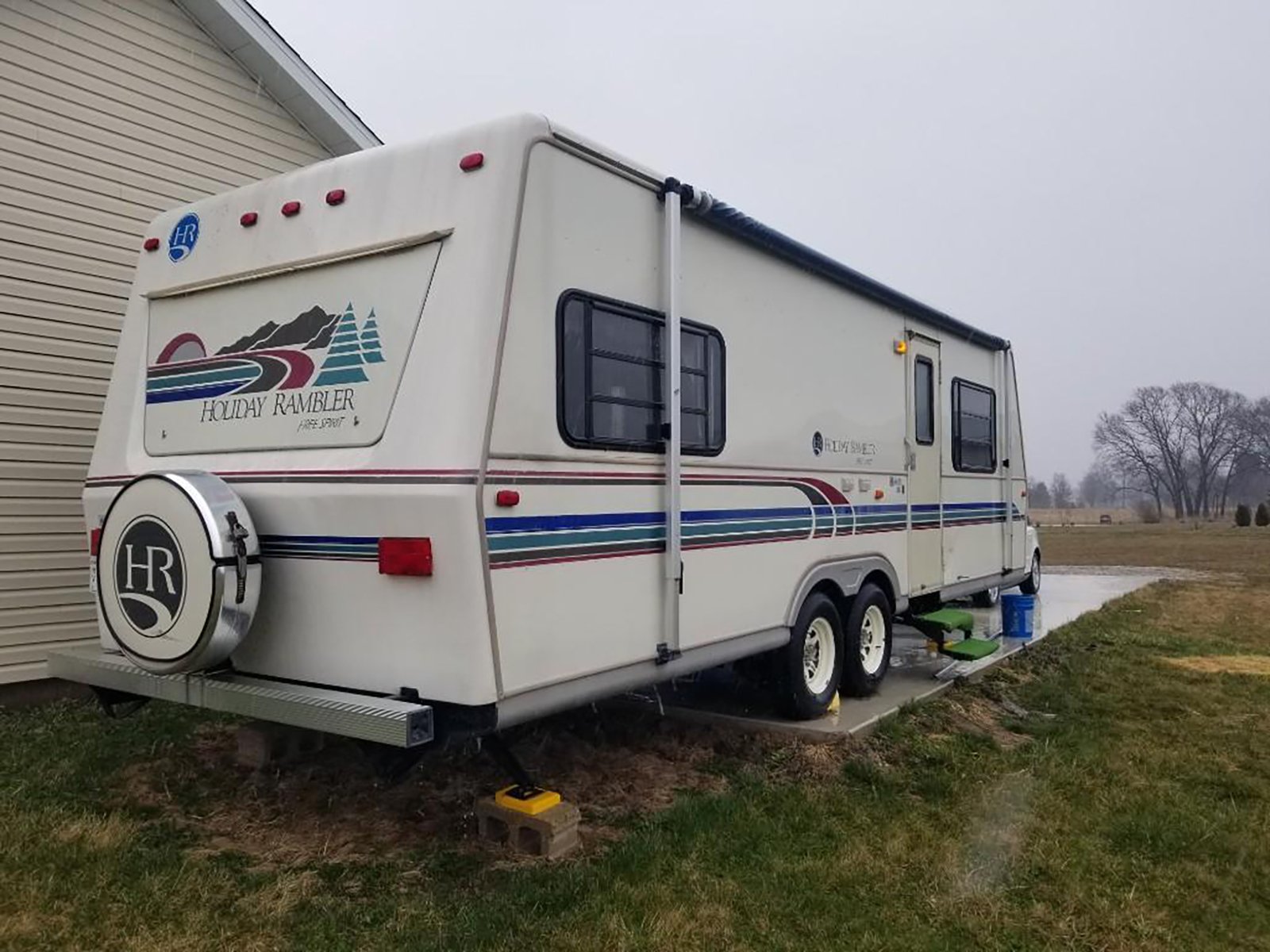 Property photo 3 - TIMED ONLINE RECREATIONAL EQUIPMENT AUCTION