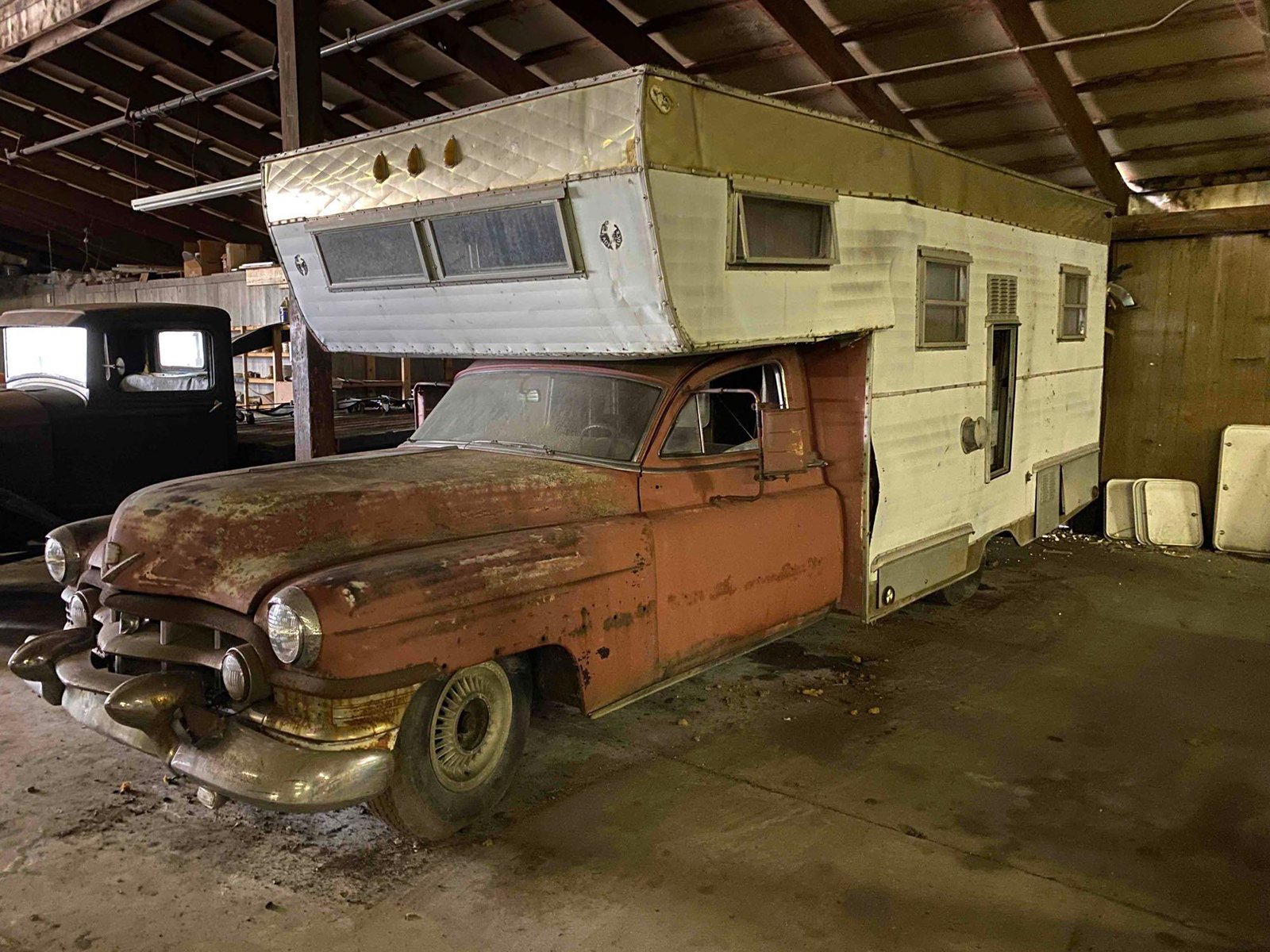 Property photo 21 - TIMED ONLINE RECREATIONAL EQUIPMENT AUCTION