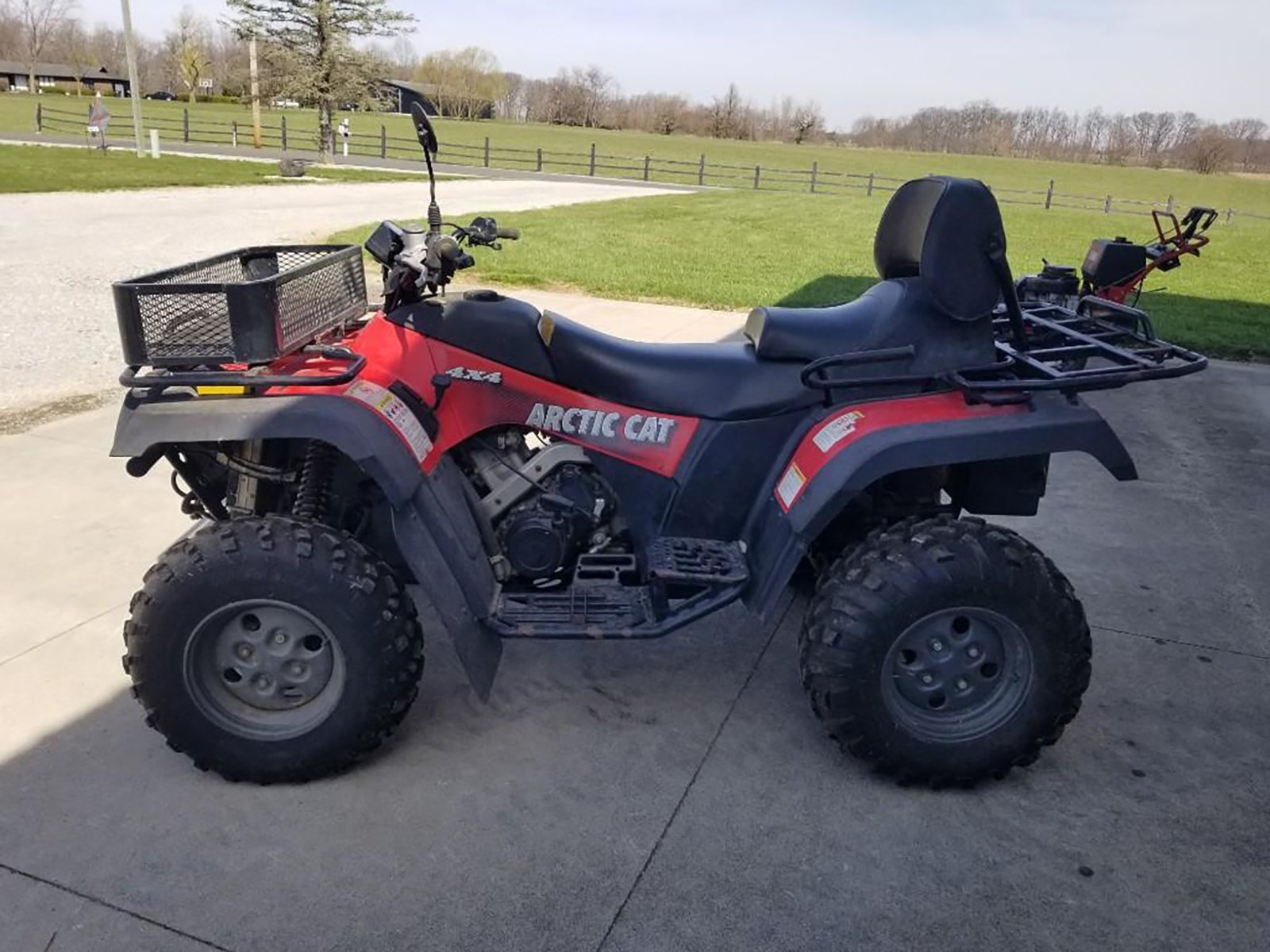 Property photo 39 - TIMED ONLINE RECREATIONAL EQUIPMENT AUCTION