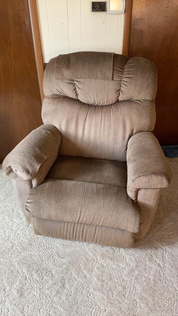 Property photo 206 - TIMED ONLINE ONLY PERSONAL PROPERTY AUCTION IN ALLEN COUNTY, INDIANA