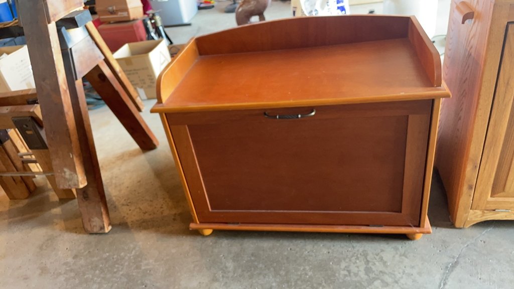 Property photo 105 - TIMED ONLINE ONLY PERSONAL PROPERTY AUCTION IN ALLEN COUNTY, INDIANA
