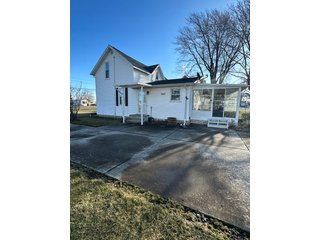 Property photo 7 - REAL ESTATE AUCTION IMMACULATE 3 BEDROOM HOME W/ LARGE GARAGE ON NEARLY 1 ACRE LOT IN ALLEN COUNTY, INDIANA