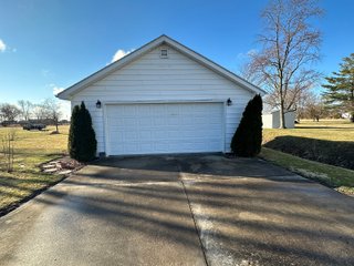 Property photo 14 - REAL ESTATE AUCTION IMMACULATE 3 BEDROOM HOME W/ LARGE GARAGE ON NEARLY 1 ACRE LOT IN ALLEN COUNTY, INDIANA