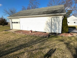 Property photo 17 - REAL ESTATE AUCTION IMMACULATE 3 BEDROOM HOME W/ LARGE GARAGE ON NEARLY 1 ACRE LOT IN ALLEN COUNTY, INDIANA