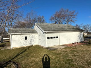 Property photo 18 - REAL ESTATE AUCTION IMMACULATE 3 BEDROOM HOME W/ LARGE GARAGE ON NEARLY 1 ACRE LOT IN ALLEN COUNTY, INDIANA