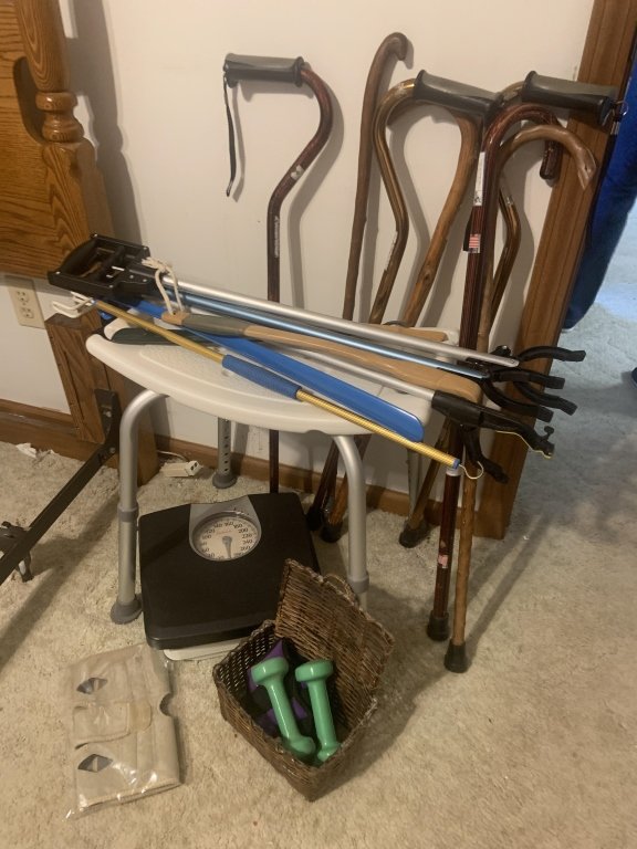 Property photo 404 - TIMED ONLINE ONLY PERSONAL PROPERTY AUCTION IN ALLEN COUNTY, INDIANA