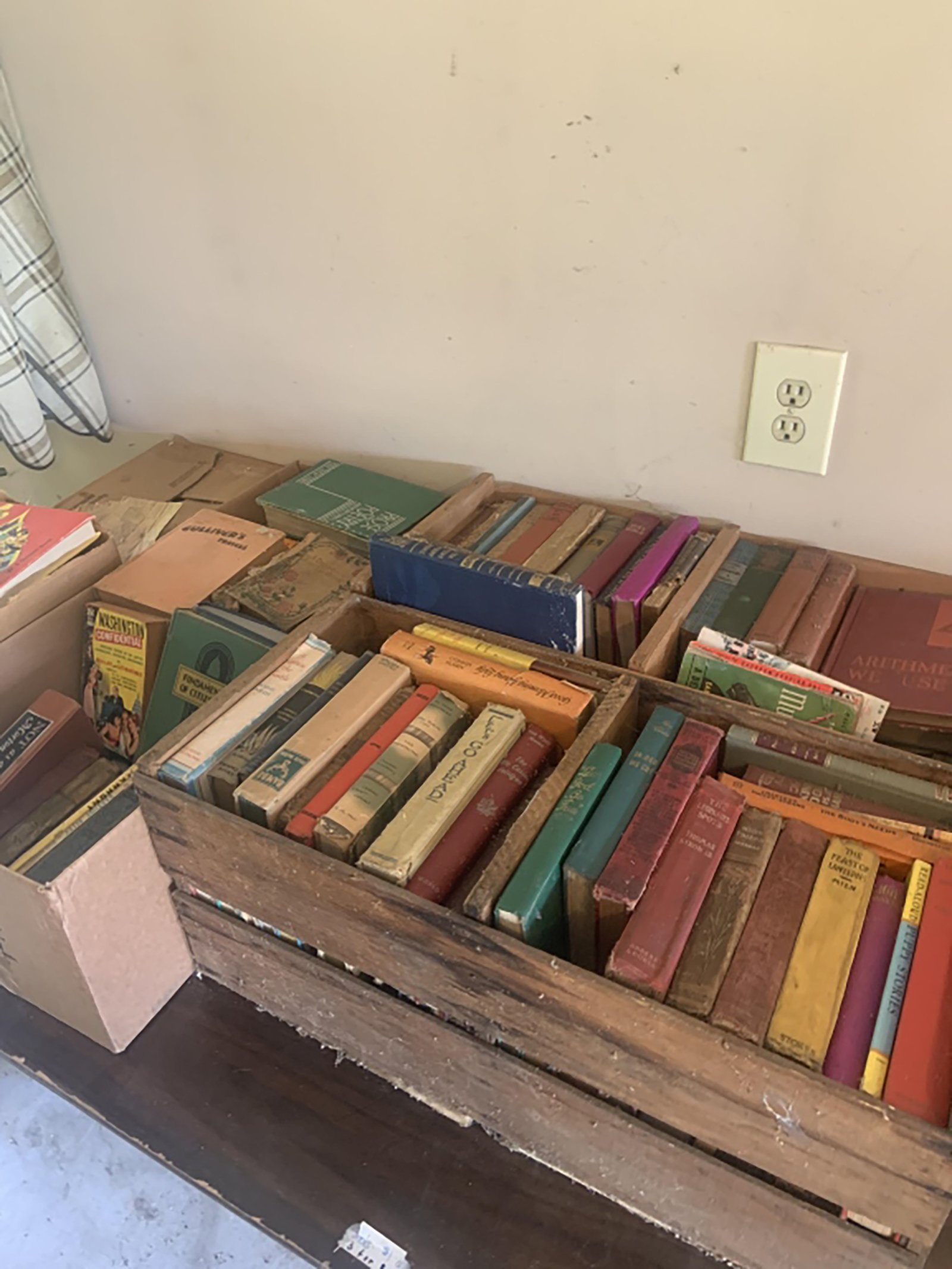 Property photo 513 - TIMED ONLINE ONLY PERSONAL PROPERTY AUCTION IN ALLEN COUNTY, INDIANA