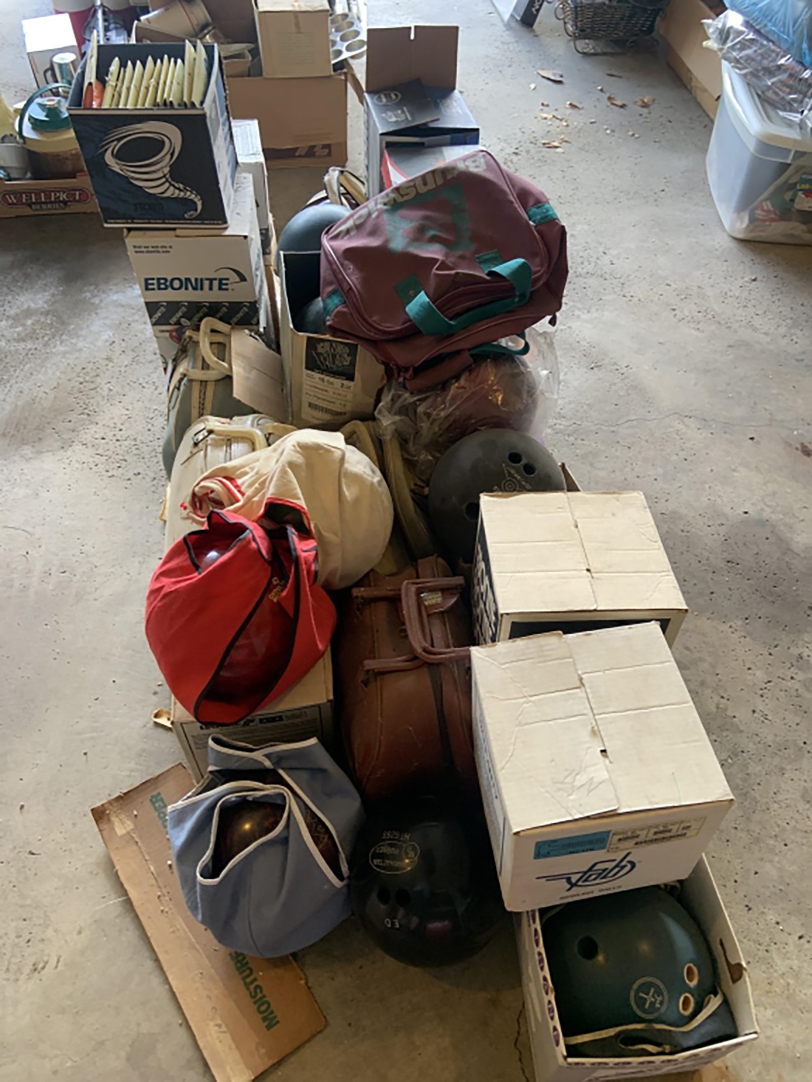 Property photo 543 - TIMED ONLINE ONLY PERSONAL PROPERTY AUCTION IN ALLEN COUNTY, INDIANA