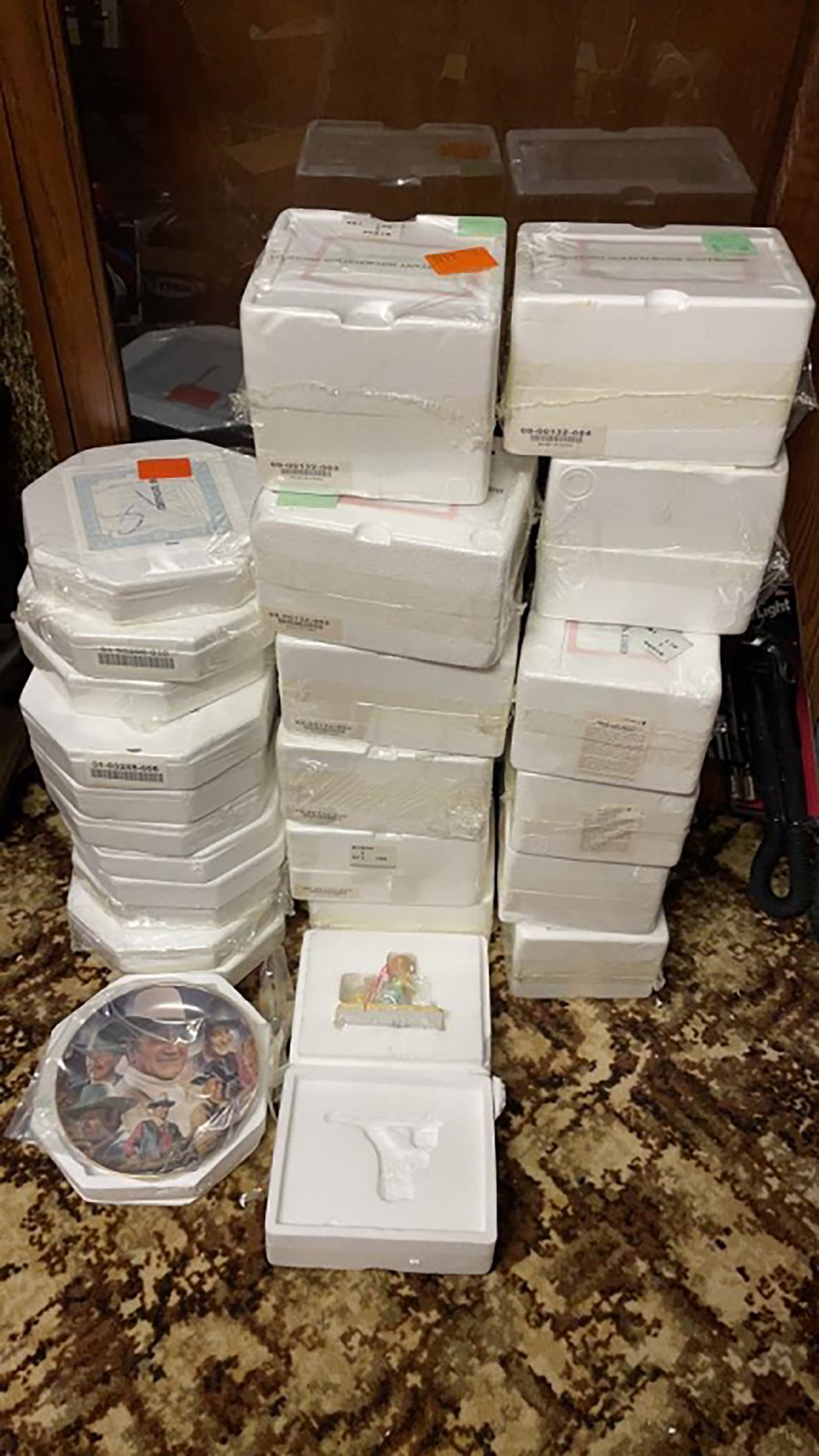 Property photo 569 - TIMED ONLINE ONLY PERSONAL PROPERTY AUCTION IN ALLEN COUNTY, INDIANA