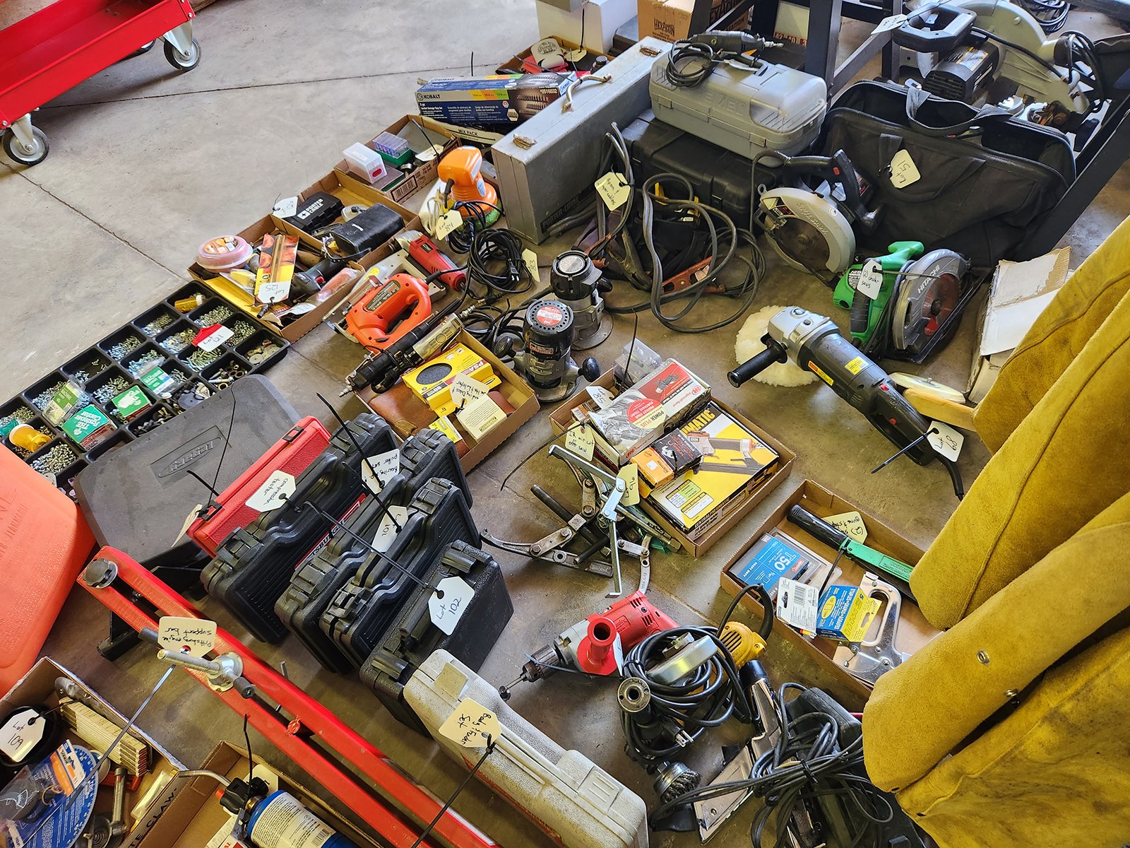Property photo 21 - TIMED ONLINE ONLY PERSONAL PROPERTY AUCTION IN KOSCIUSKO COUNTY, INDIANA