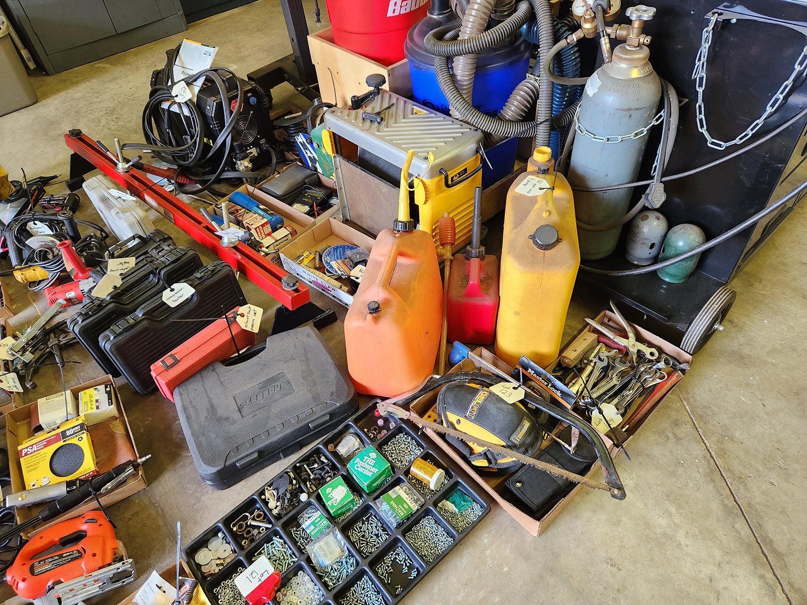Property photo 32 - TIMED ONLINE ONLY PERSONAL PROPERTY AUCTION IN KOSCIUSKO COUNTY, INDIANA