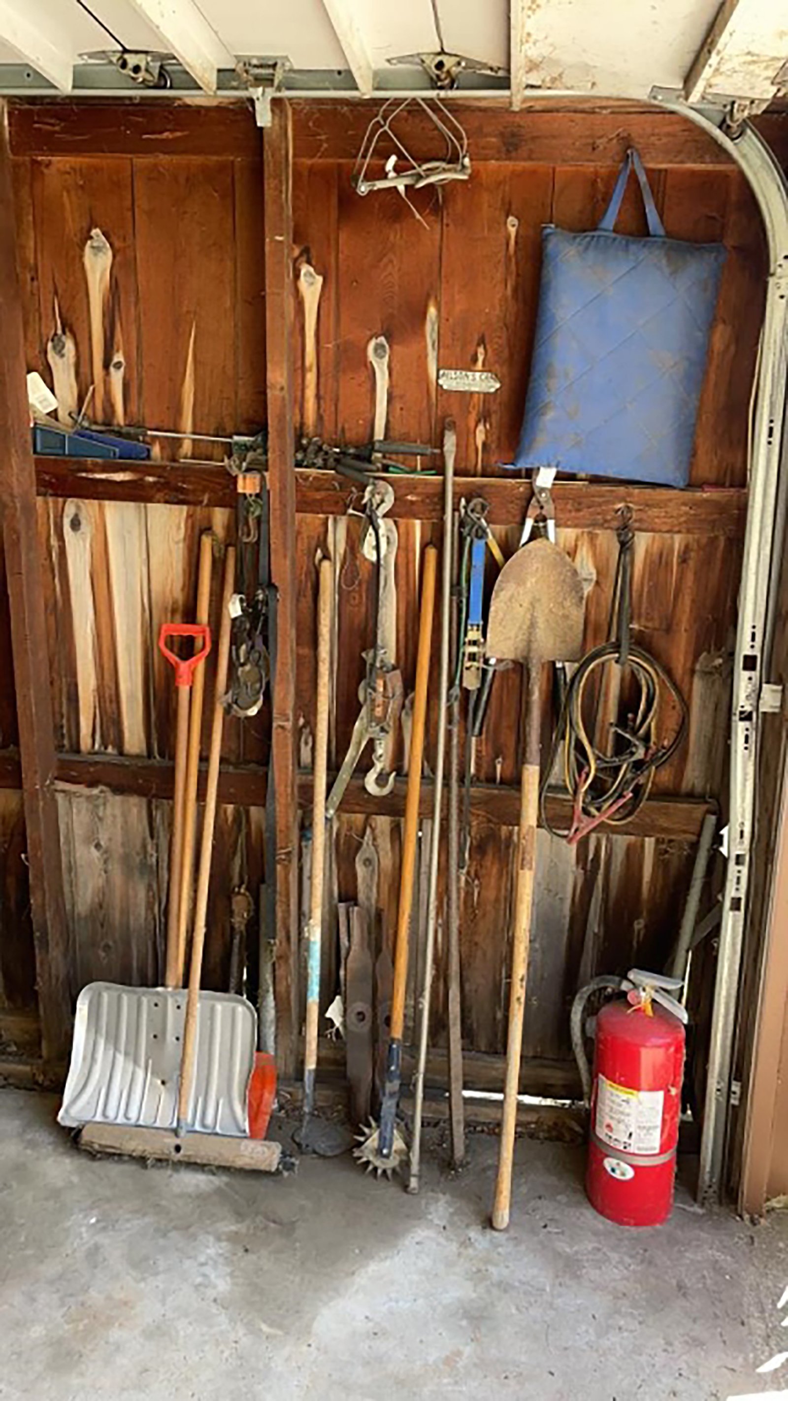 Property photo 373 - TIMED ONLINE ONLY PERSONAL PROPERTY AUCTION IN ALLEN COUNTY, INDIANA