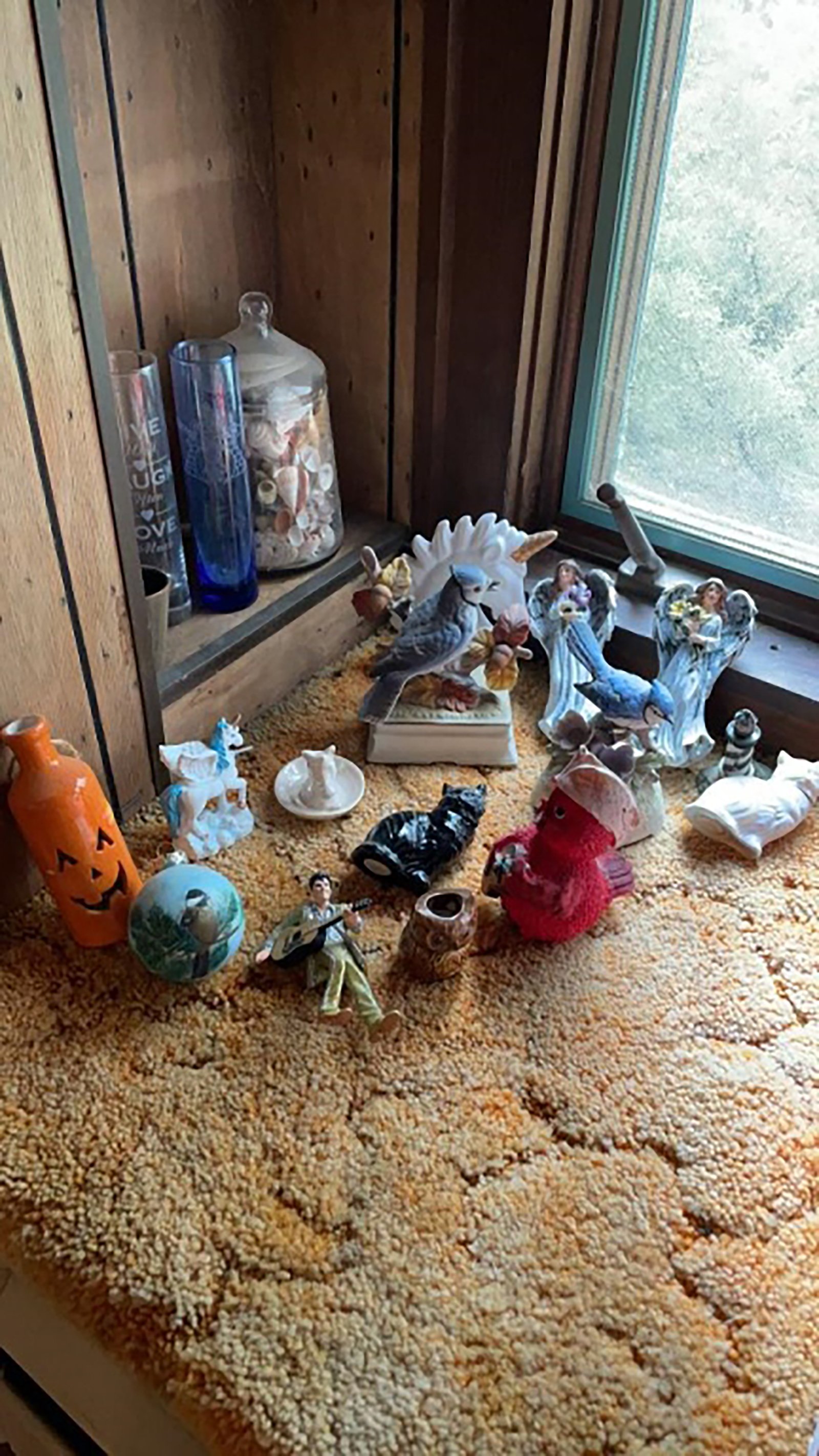 Property photo 74 - TIMED ONLINE ONLY PERSONAL PROPERTY AUCTION IN ALLEN COUNTY, INDIANA