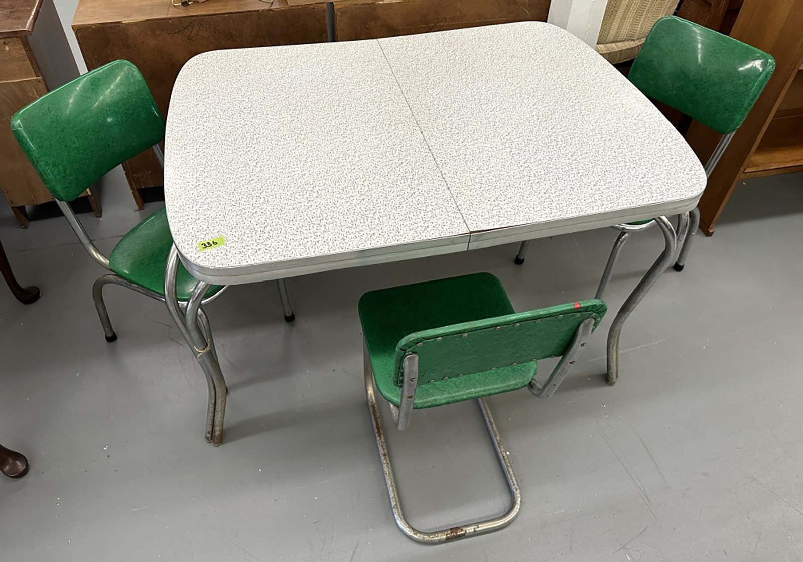 Property photo 332 - TIMED ONLINE ONLY PERSONAL PROPERTY CONSIGNMENT AUCTION IN ALLEN COUNTY, INDIANA
