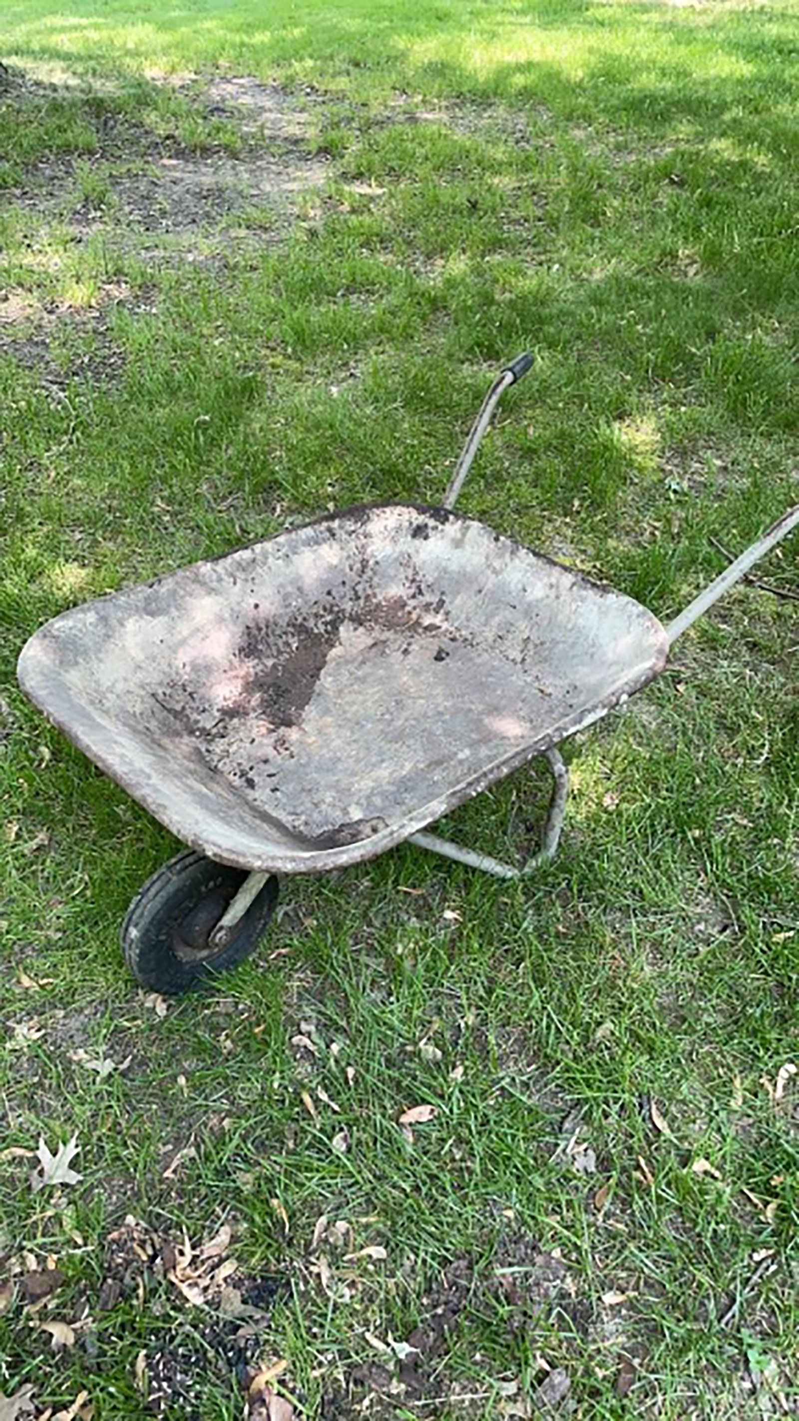 Property photo 198 - TIMED ONLINE ONLY PERSONAL PROPERTY AUCTION IN ALLEN COUNTY, INDIANA