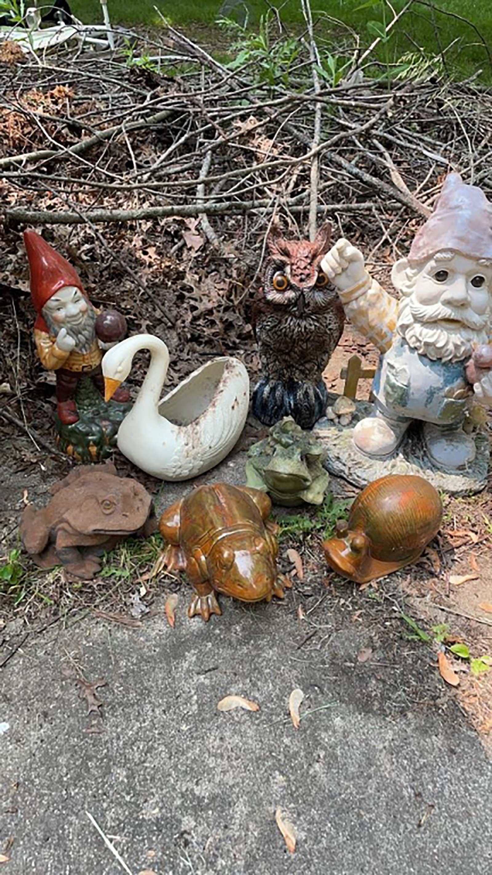 Property photo 209 - TIMED ONLINE ONLY PERSONAL PROPERTY AUCTION IN ALLEN COUNTY, INDIANA