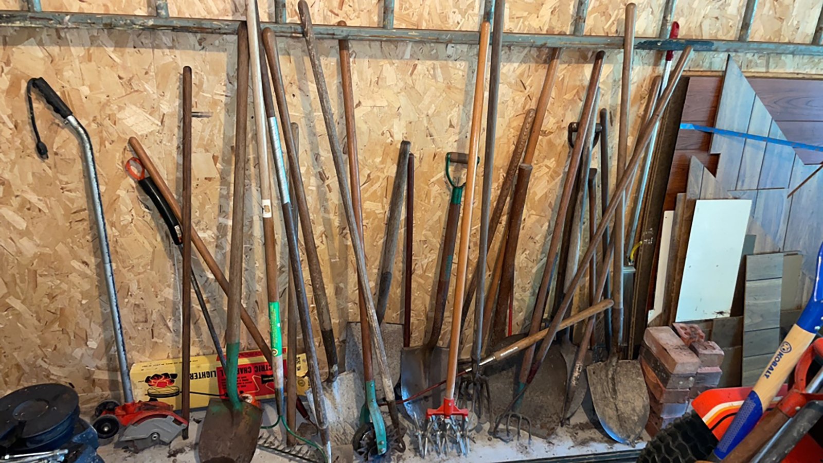 Property photo 222 - TIMED ONLINE ONLY PERSONAL PROPERTY AUCTION IN ALLEN COUNTY, INDIANA