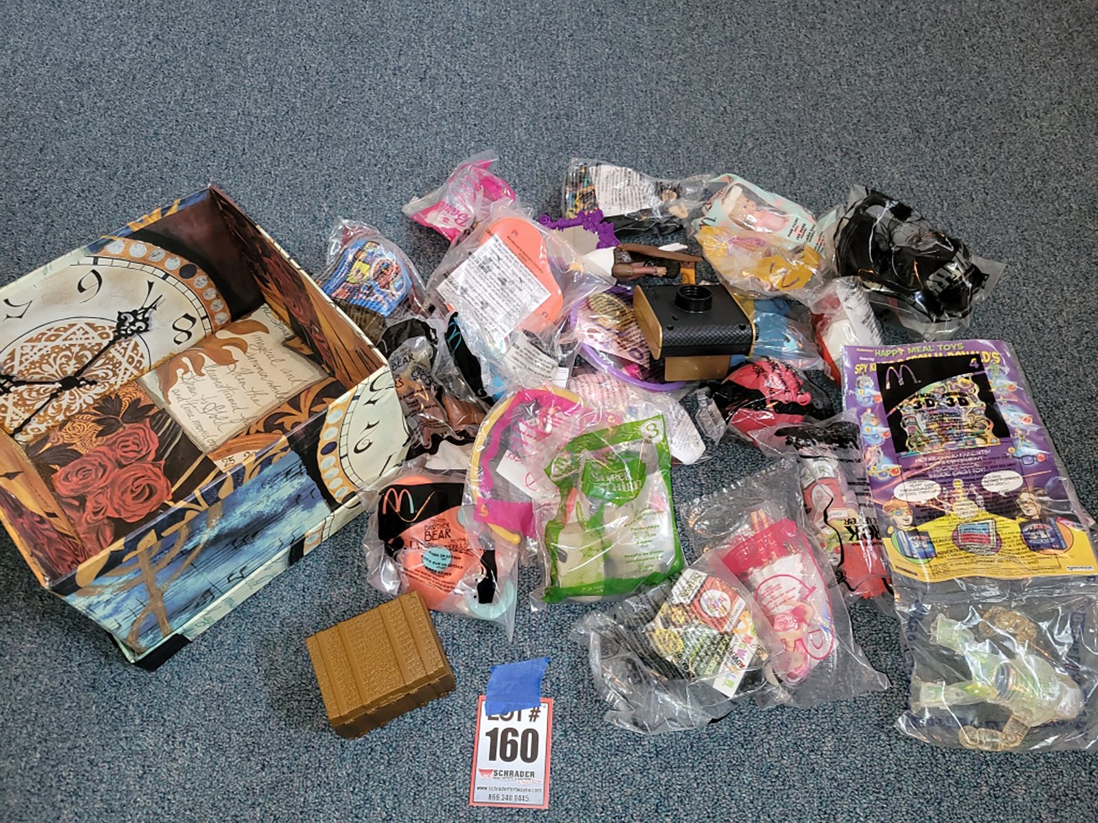 Property photo 116 - TIMED ONLINE ONLY PERSONAL PROPERTY AUCTION IN ALLEN COUNTY, INDIANA