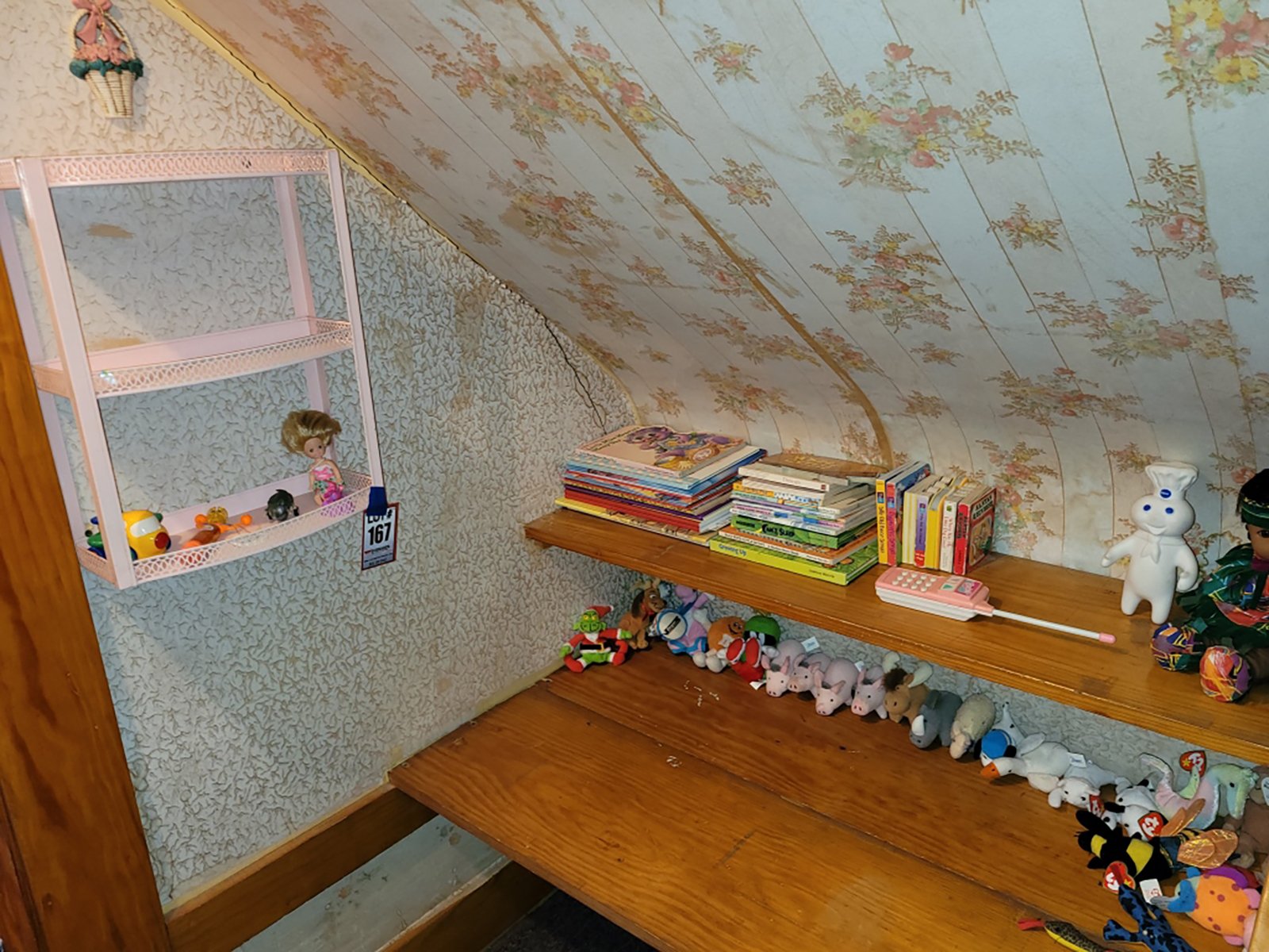 Property photo 123 - TIMED ONLINE ONLY PERSONAL PROPERTY AUCTION IN ALLEN COUNTY, INDIANA