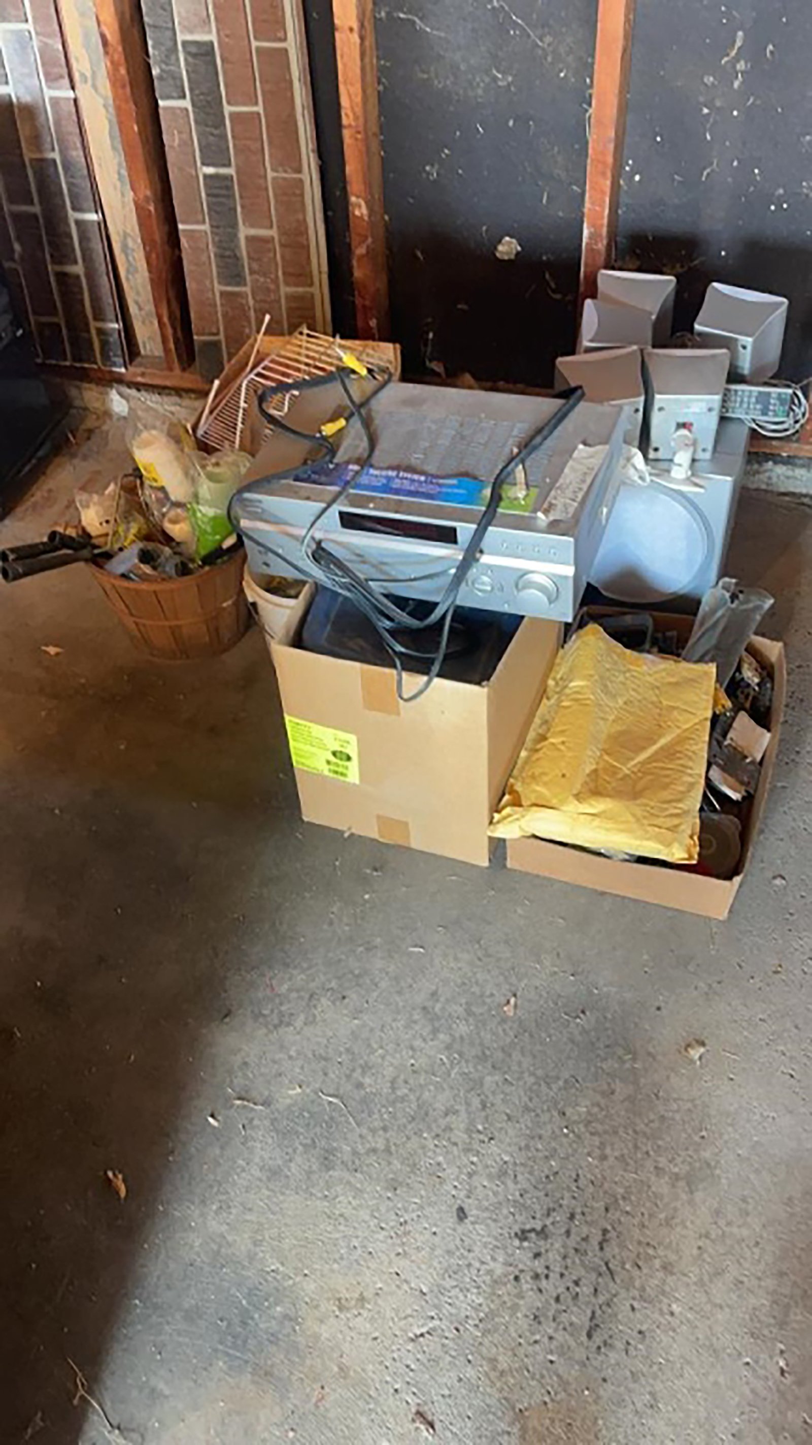 Property photo 113 - TIMED ONLINE ONLY PERSONAL PROPERTY AUCTION IN ALLEN COUNTY, INDIANA