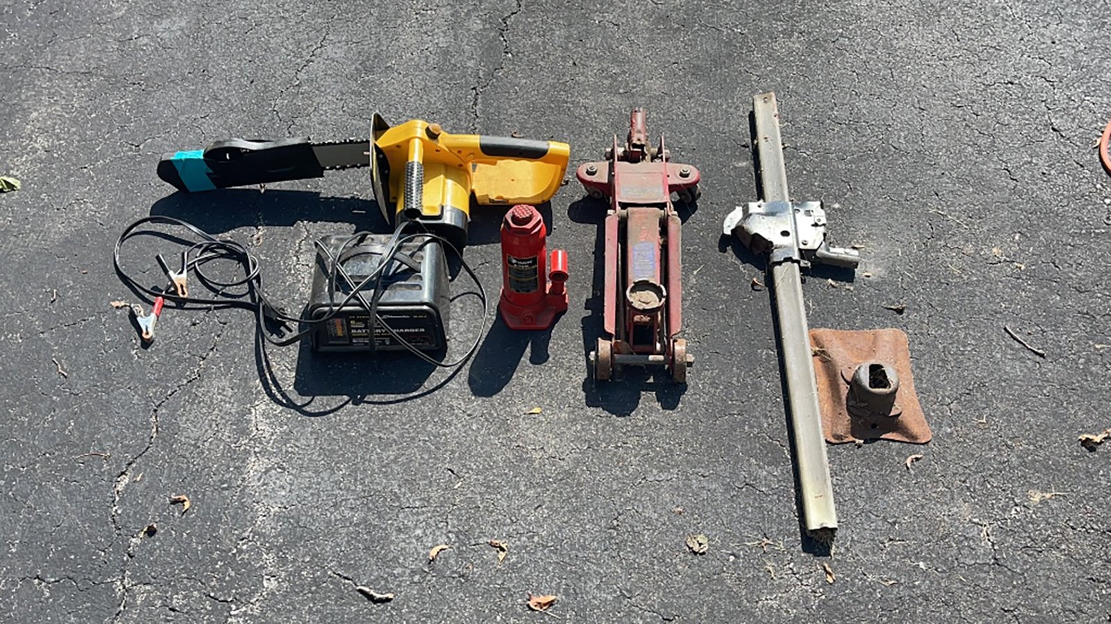 Property photo 142 - TIMED ONLINE ONLY PERSONAL PROPERTY AUCTION IN ALLEN COUNTY, INDIANA