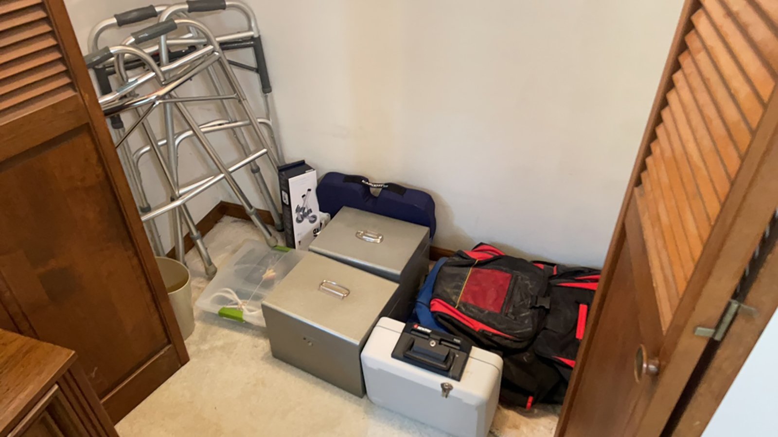 Property photo 16 - TIMED ONLINE ONLY PERSONAL PROPERTY AUCTION IN ALLEN COUNTY, INDIANA