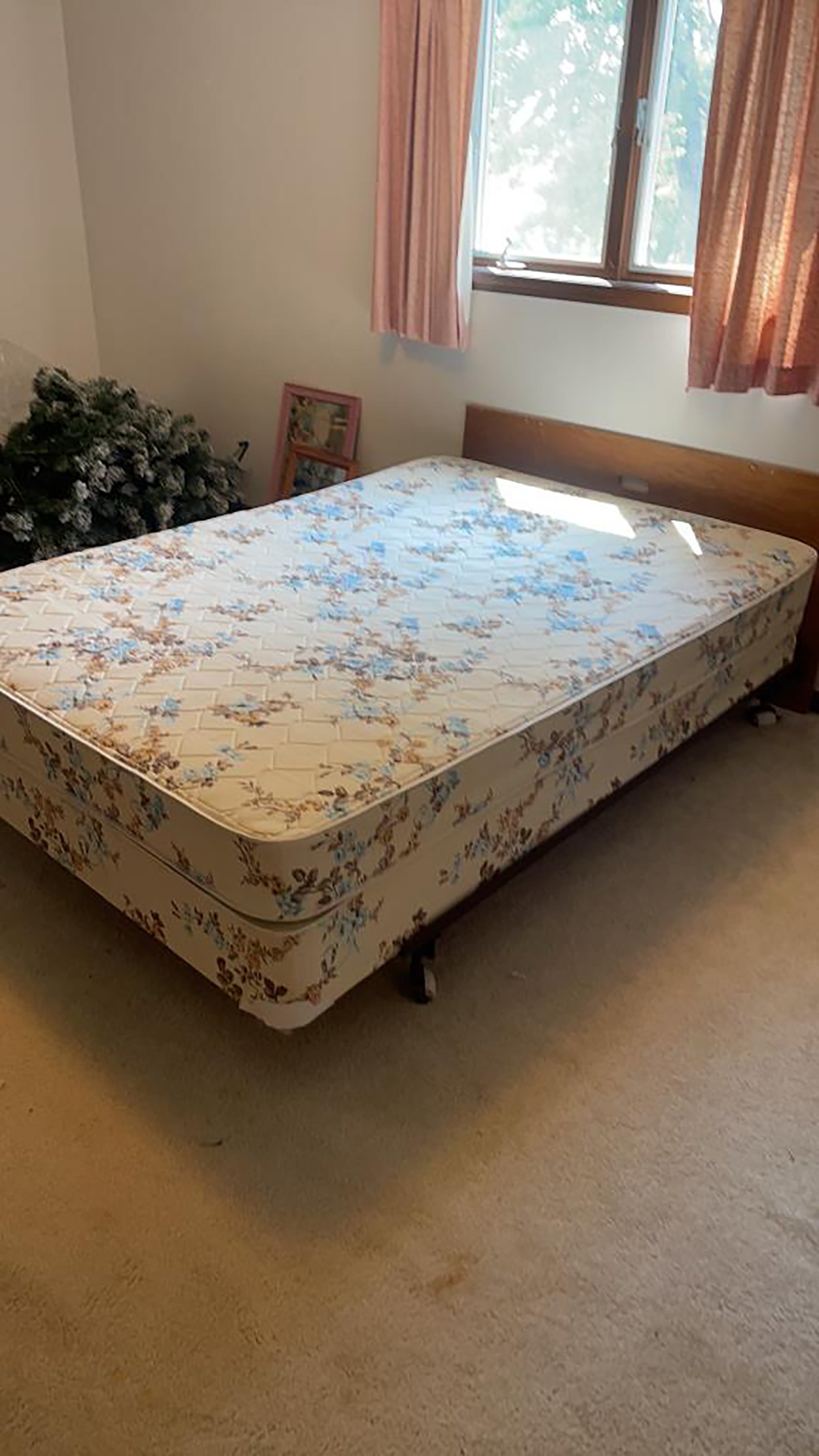 Property photo 23 - TIMED ONLINE ONLY PERSONAL PROPERTY AUCTION IN ALLEN COUNTY, INDIANA