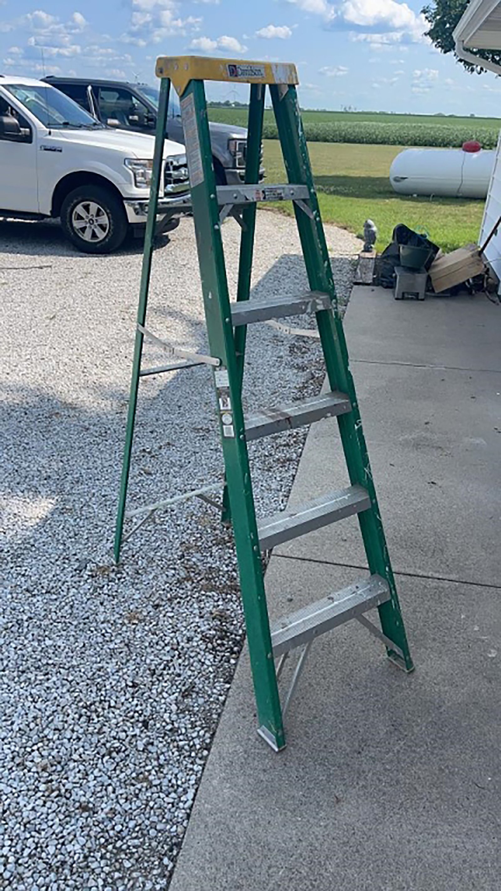 Property photo 127 - TIMED ONLINE ONLY PERSONAL PROPERTY AUCTION IN ALLEN COUNTY, INDIANA