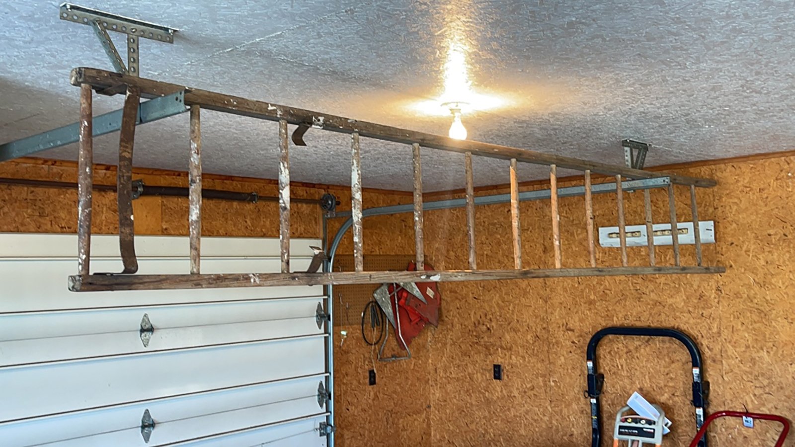 Property photo 191 - TIMED ONLINE ONLY PERSONAL PROPERTY AUCTION IN ALLEN COUNTY, INDIANA