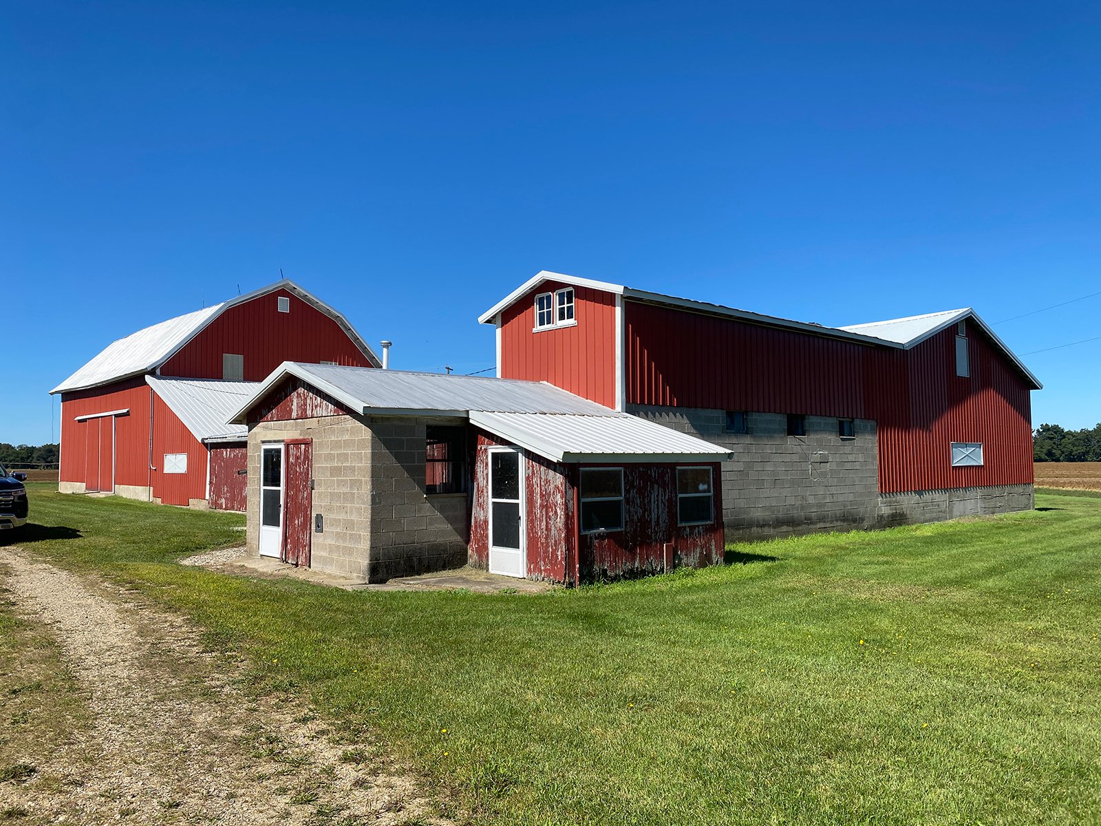 Property photo 23 - TIMED ONLINE ONLY PERSONAL PROPERTY/FARM EQUIPMENT DEMOLITION & REMOVAL AUCTION IN ST. JOSEPH COUNTY, MI